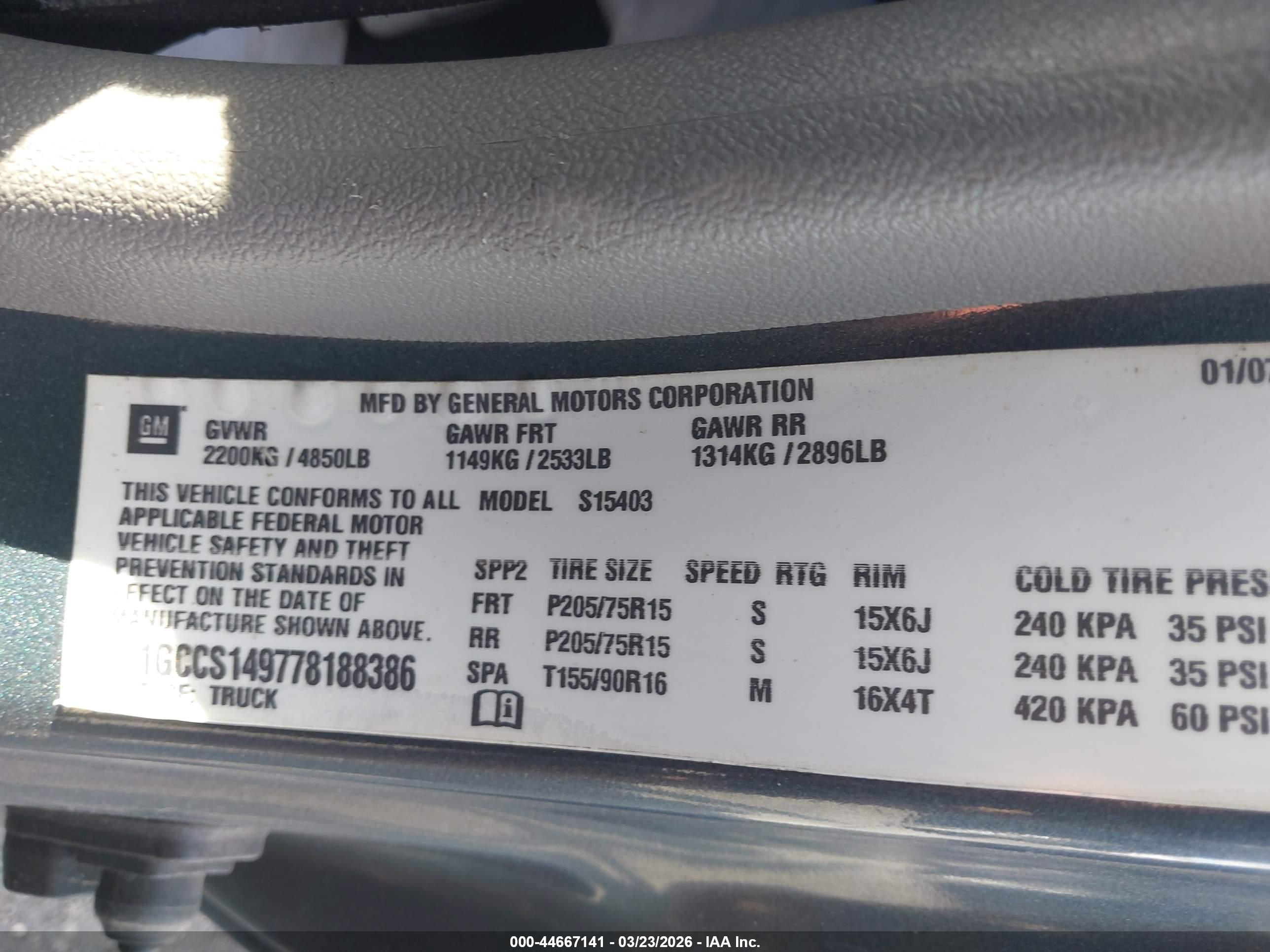 CHEVROLET COLORADO image 9