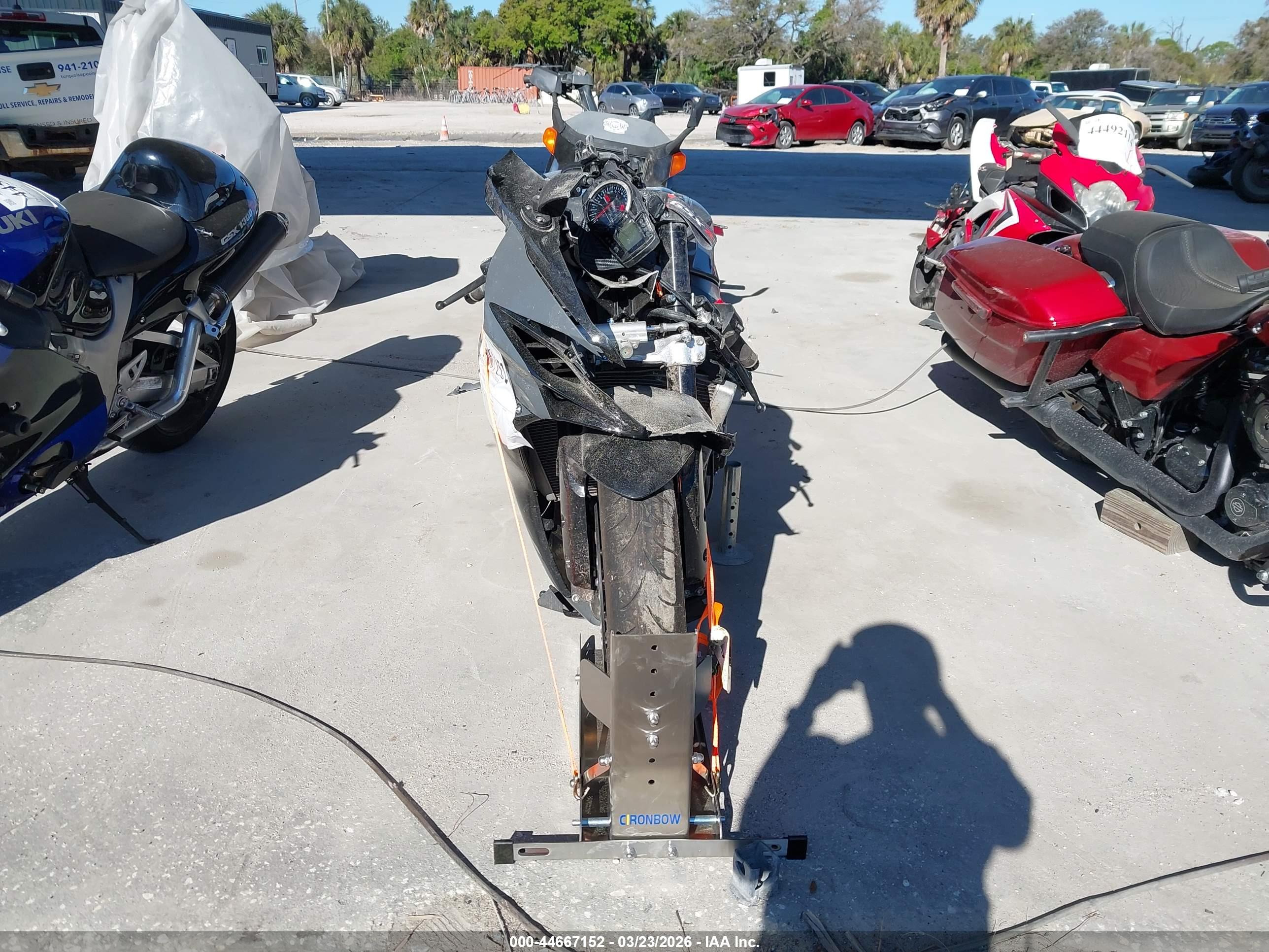 SUZUKI GSX-R600 image 5