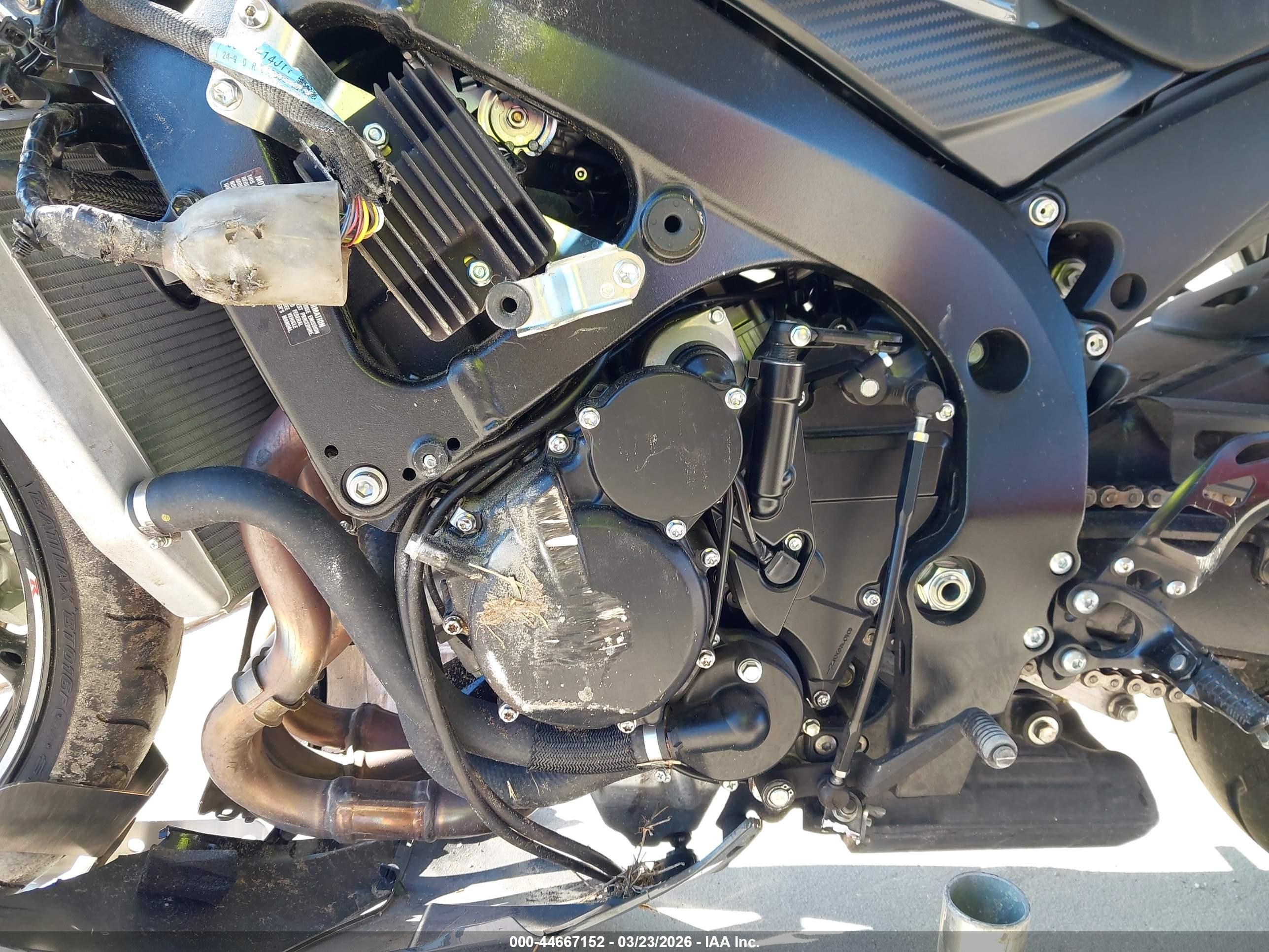 SUZUKI GSX-R600 image 9