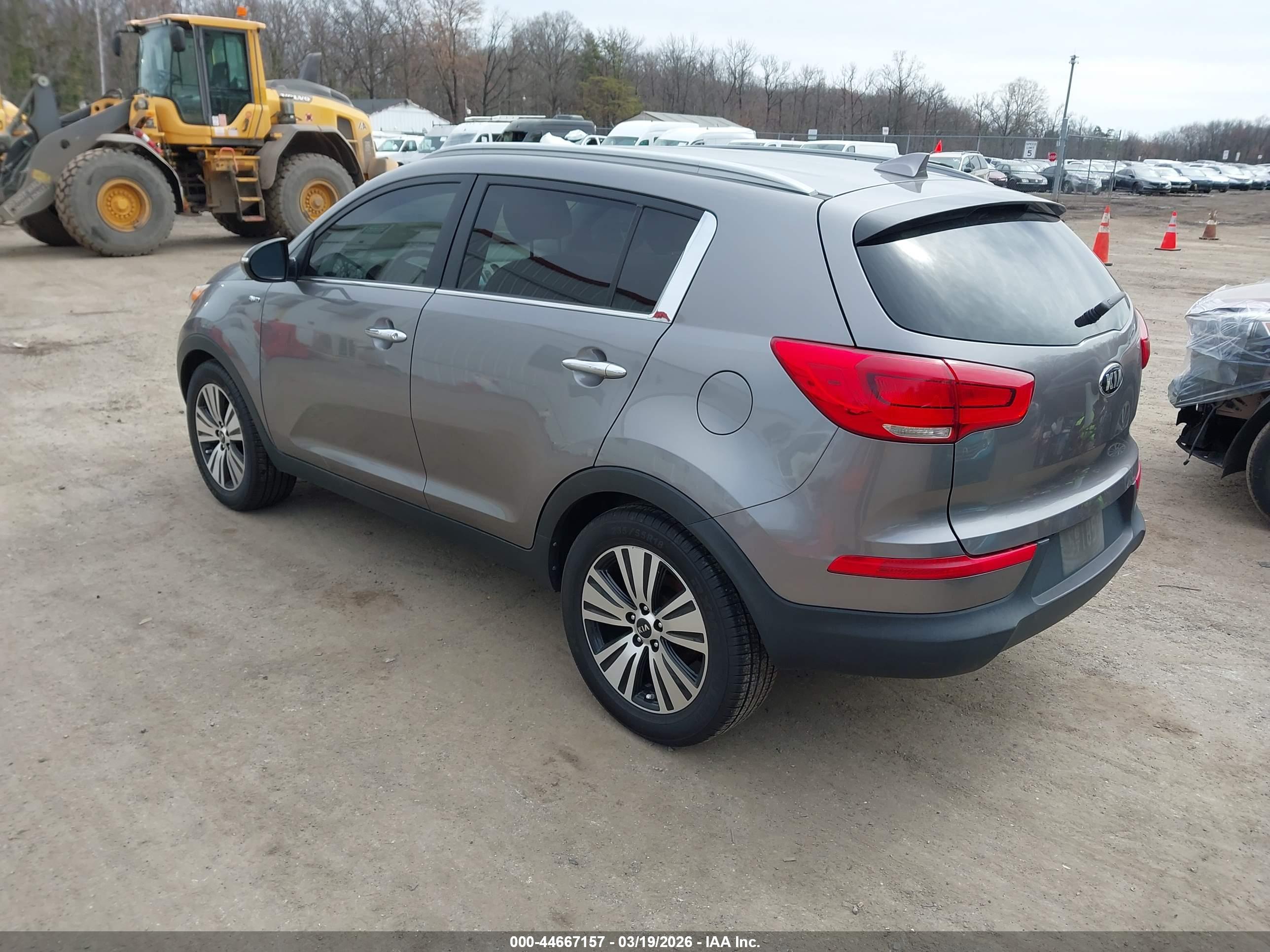 KIA SPORTAGE image 3