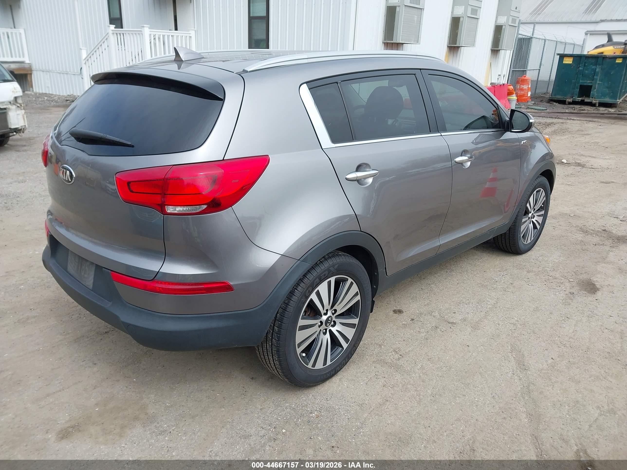 KIA SPORTAGE image 4