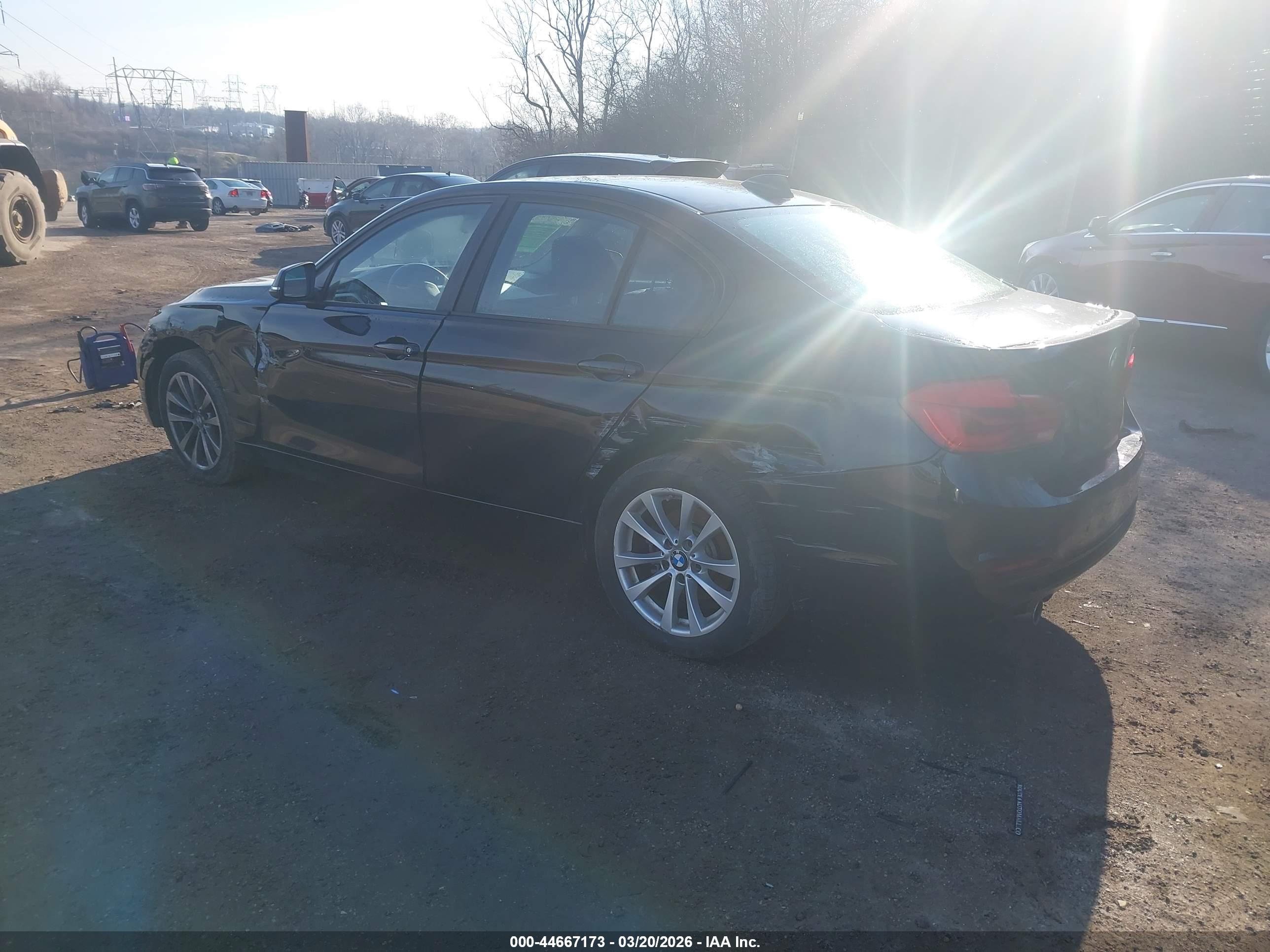 BMW 320I image 3