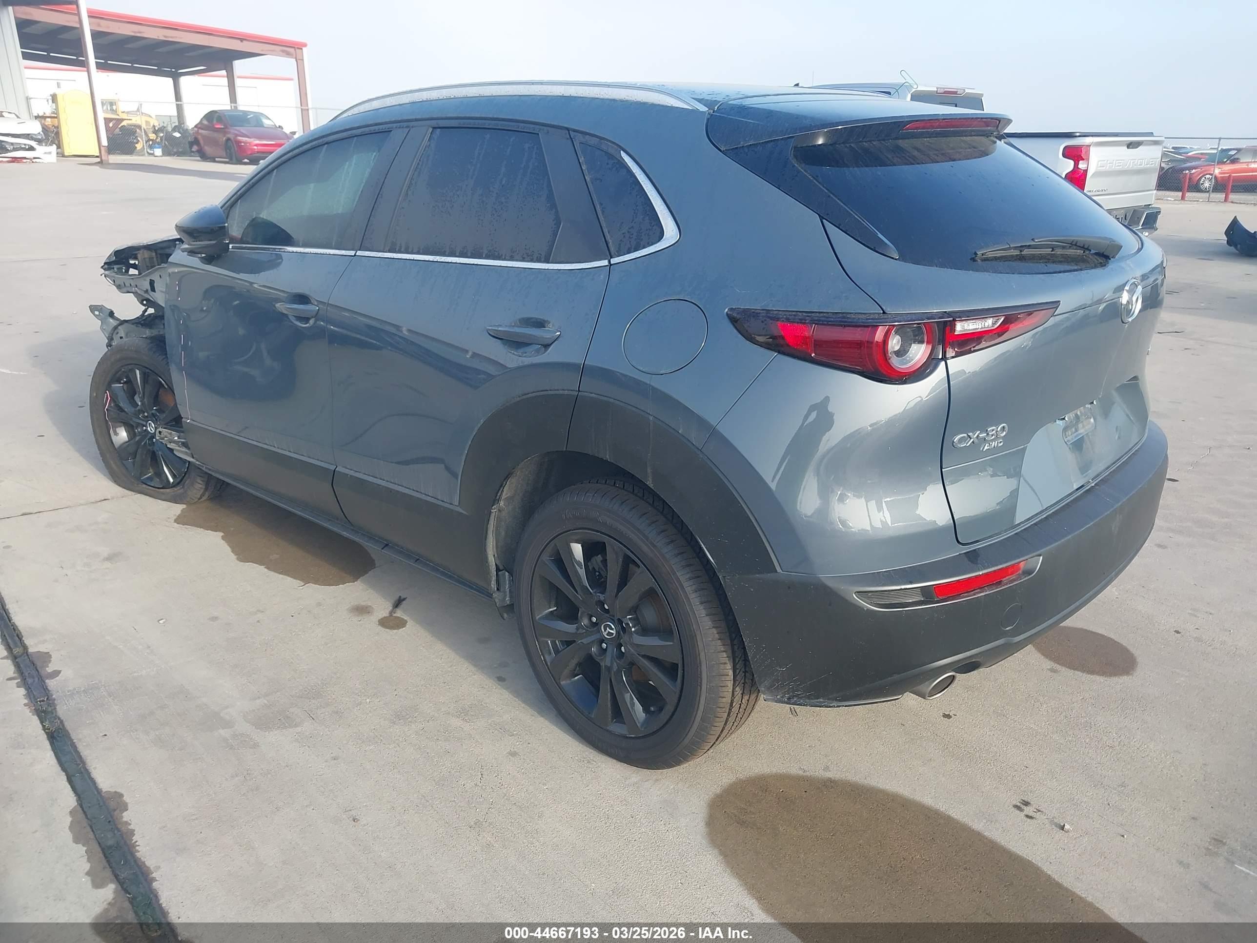 MAZDA CX-30 image 3