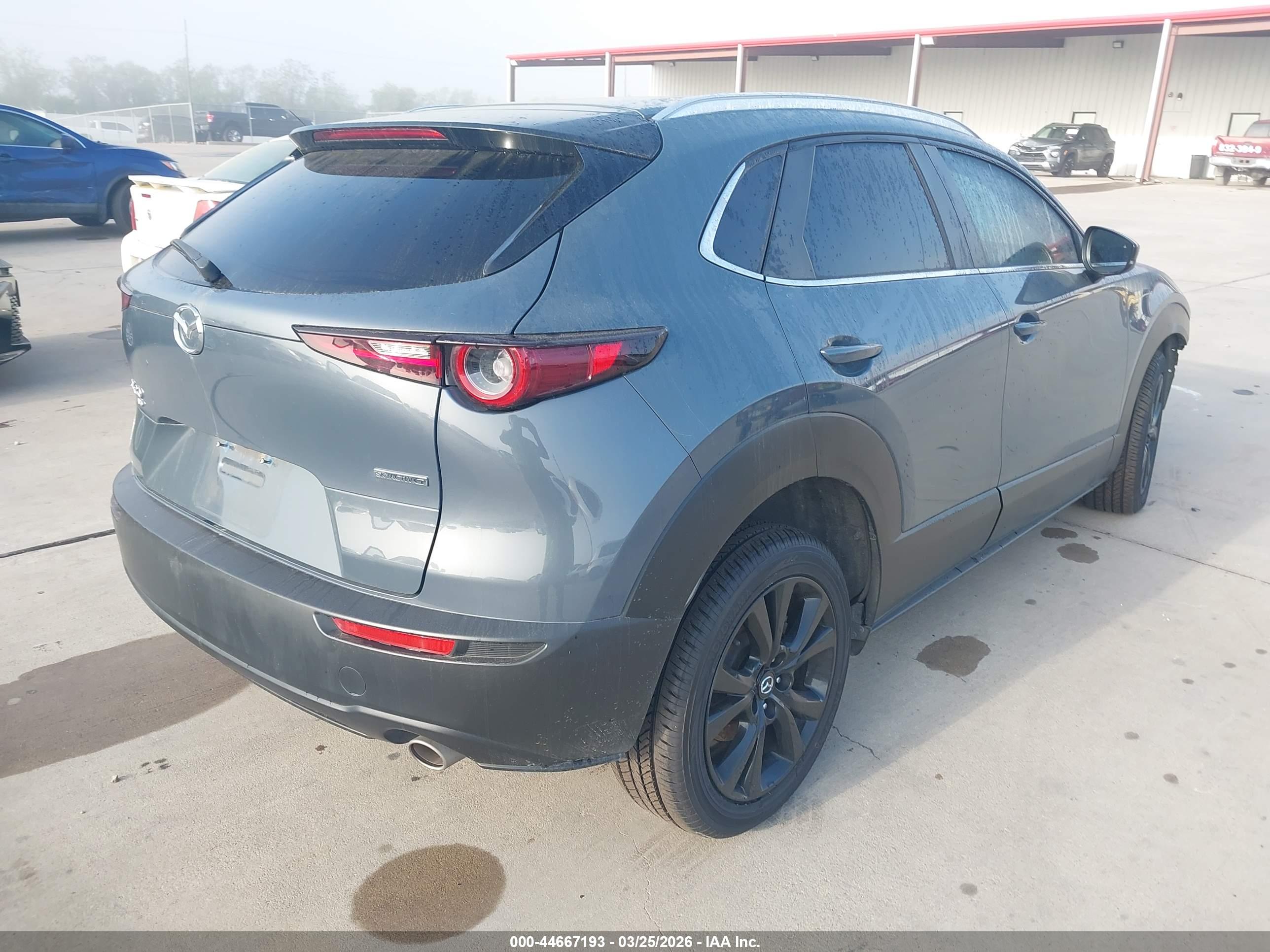 MAZDA CX-30 image 4