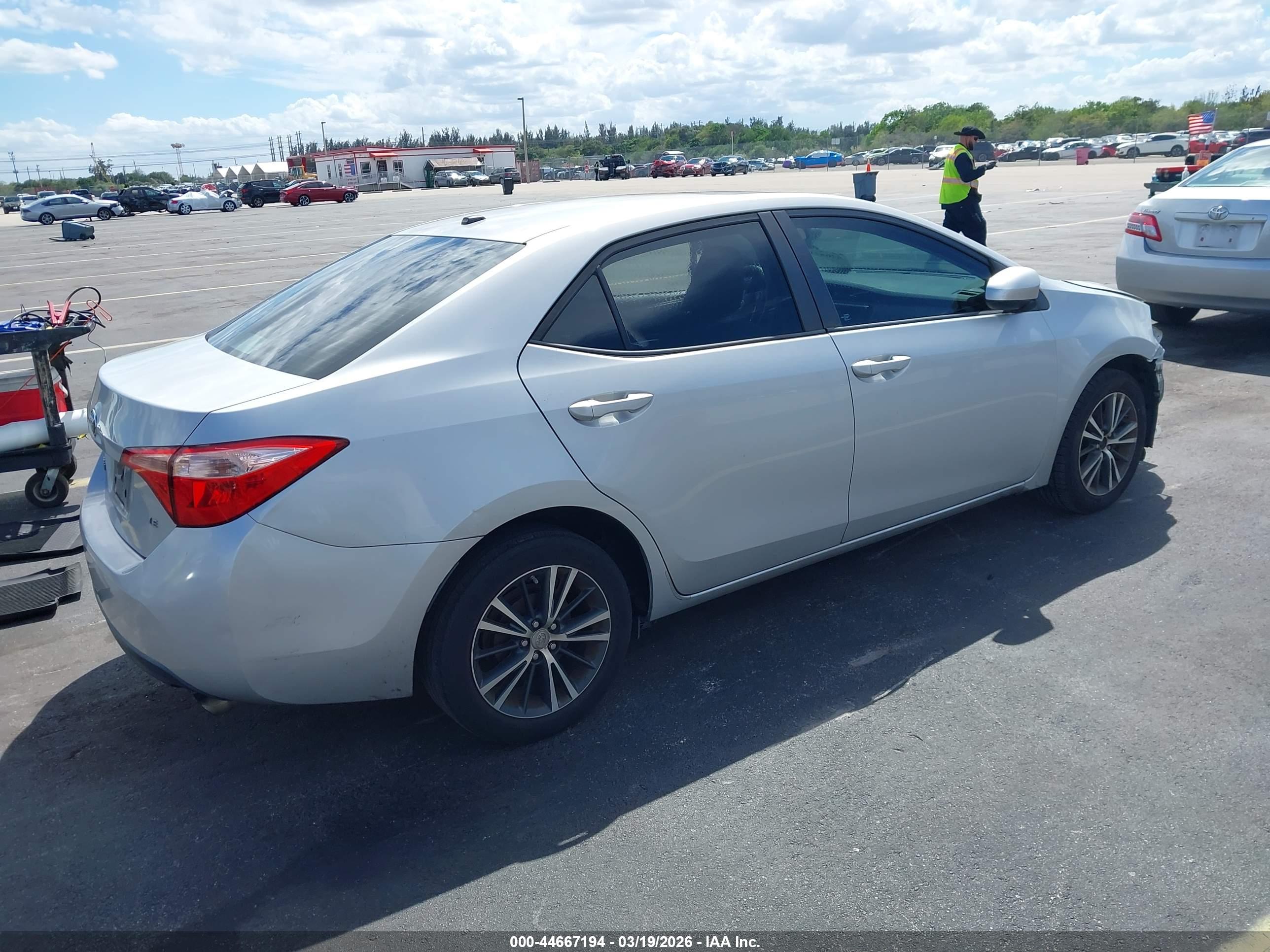 TOYOTA COROLLA image 4