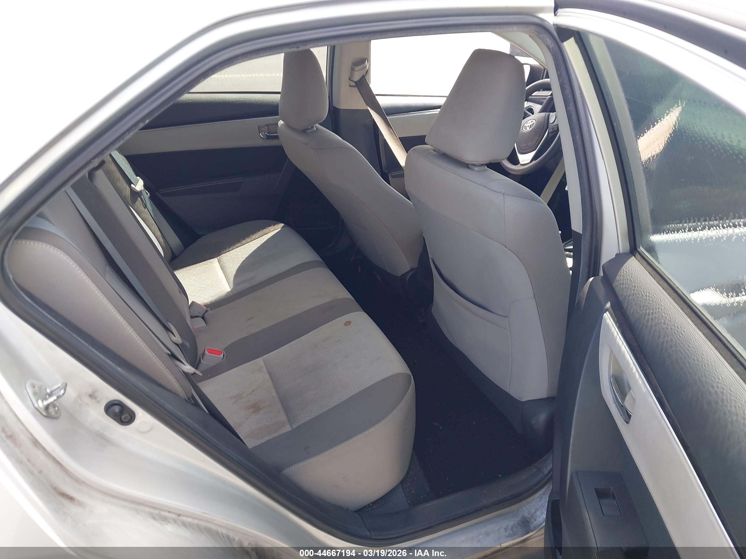 TOYOTA COROLLA image 8