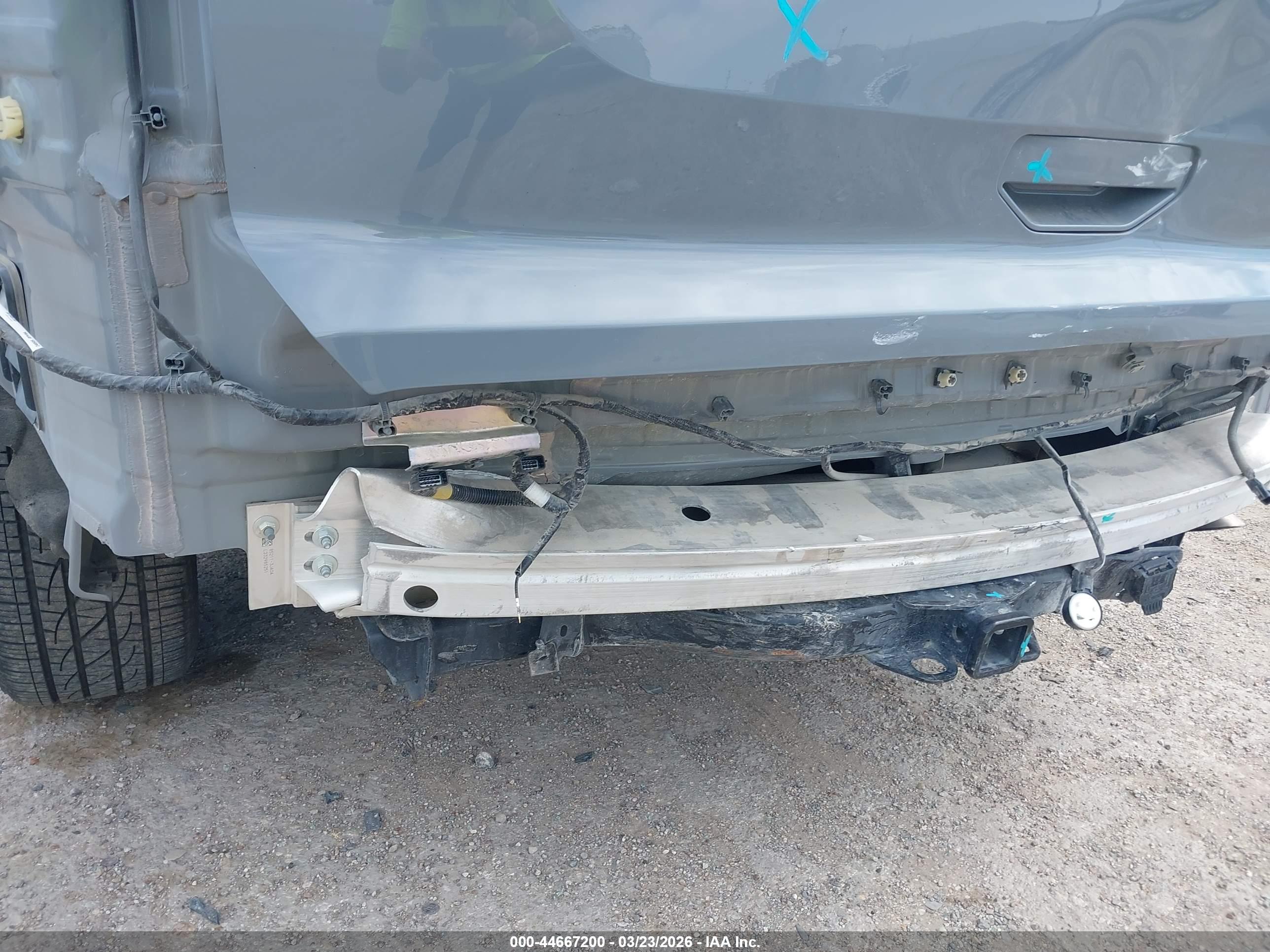 NISSAN PATHFINDER image 6