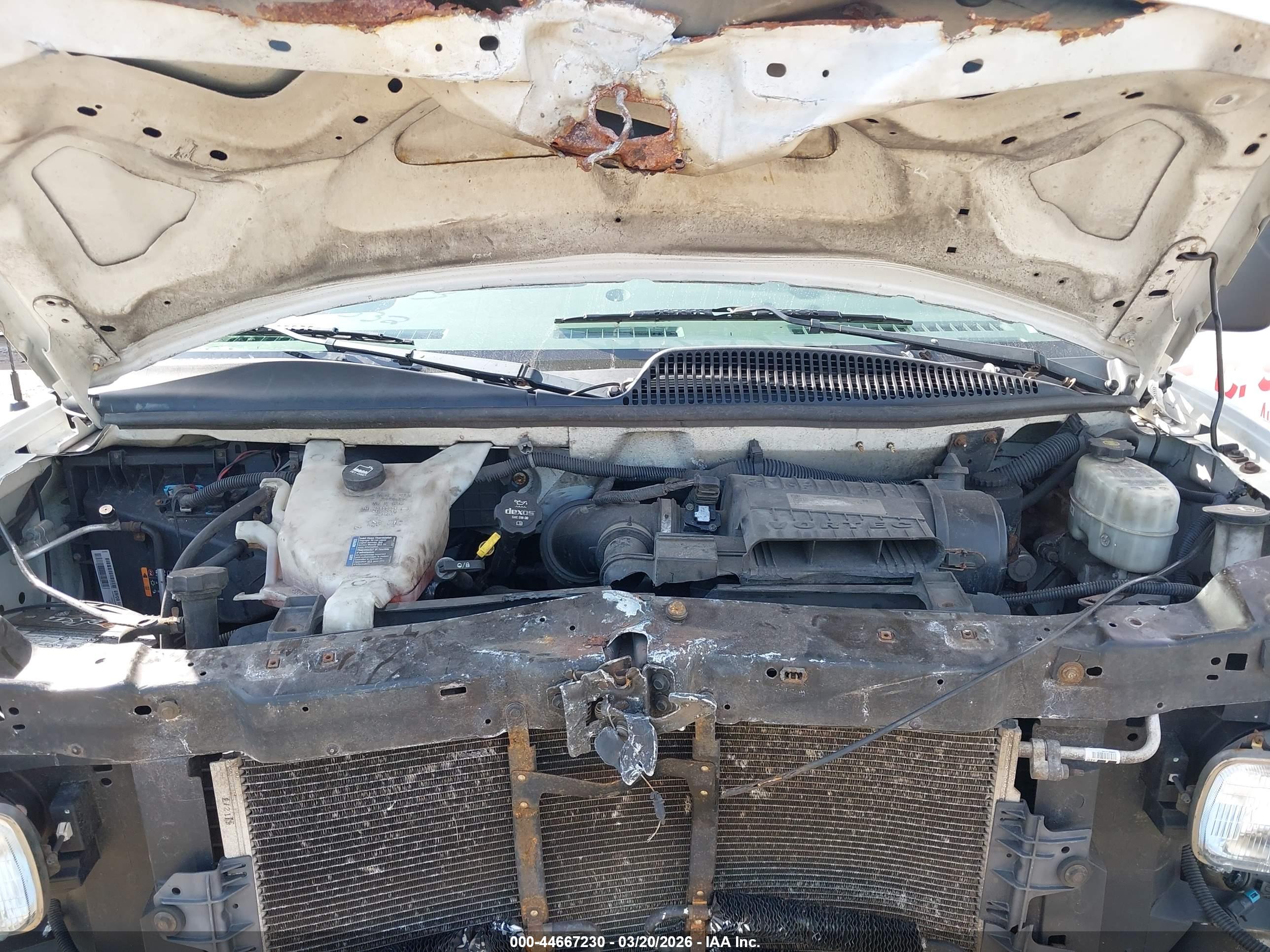 CHEVROLET EXPRESS image 10