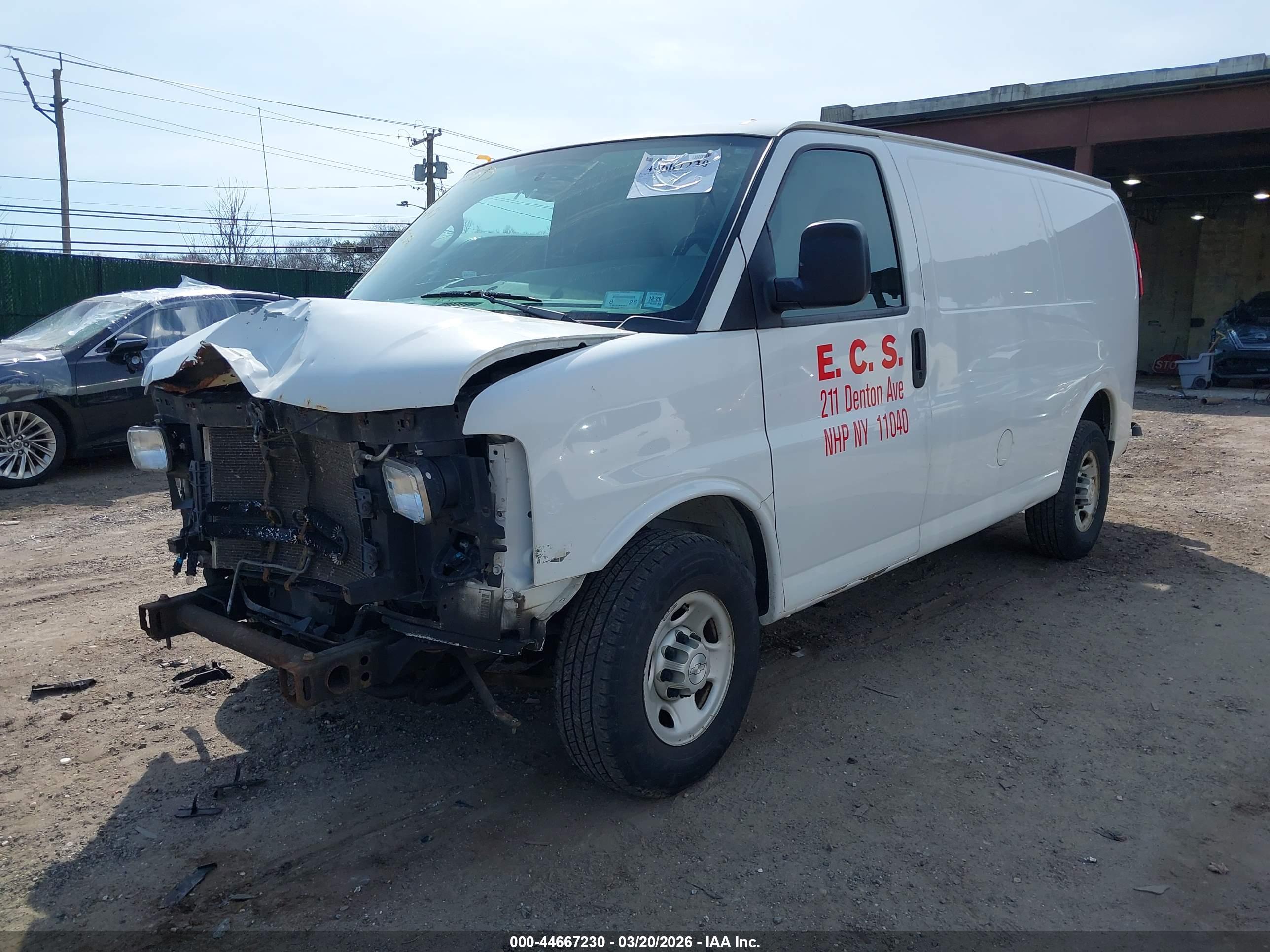 CHEVROLET EXPRESS image 6