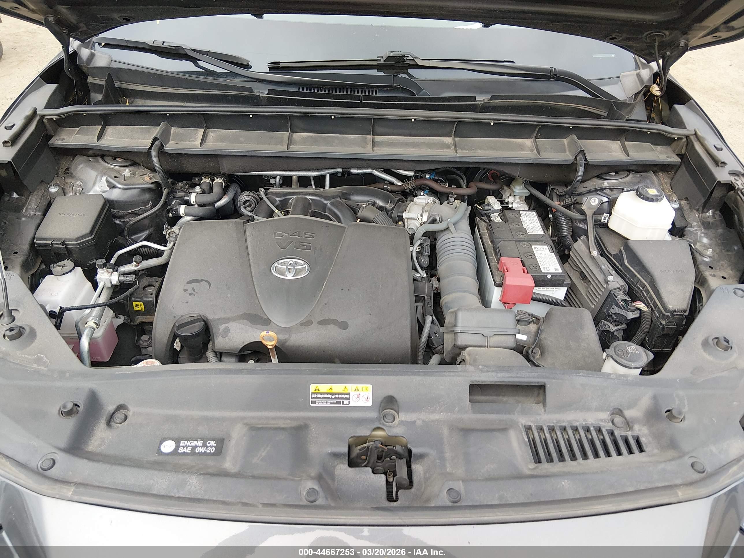 TOYOTA HIGHLANDER image 10