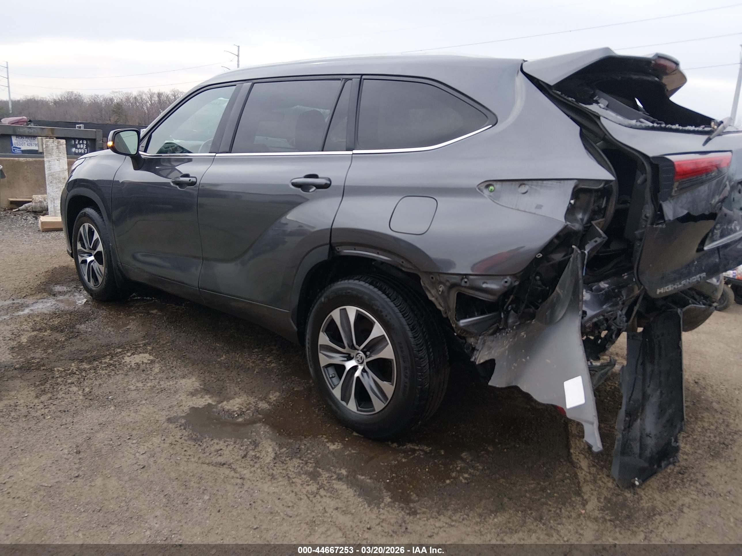 TOYOTA HIGHLANDER image 3