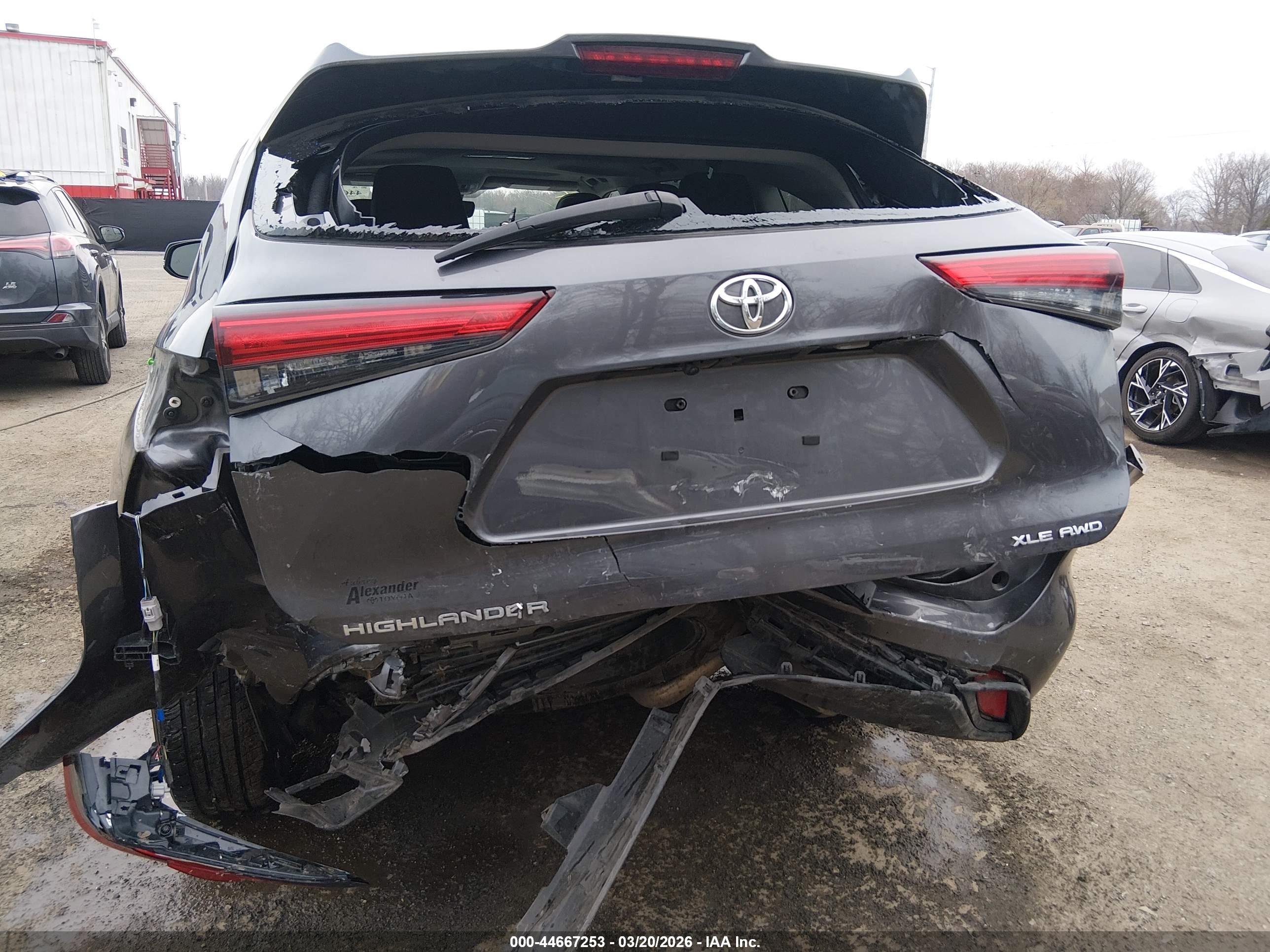 TOYOTA HIGHLANDER image 6