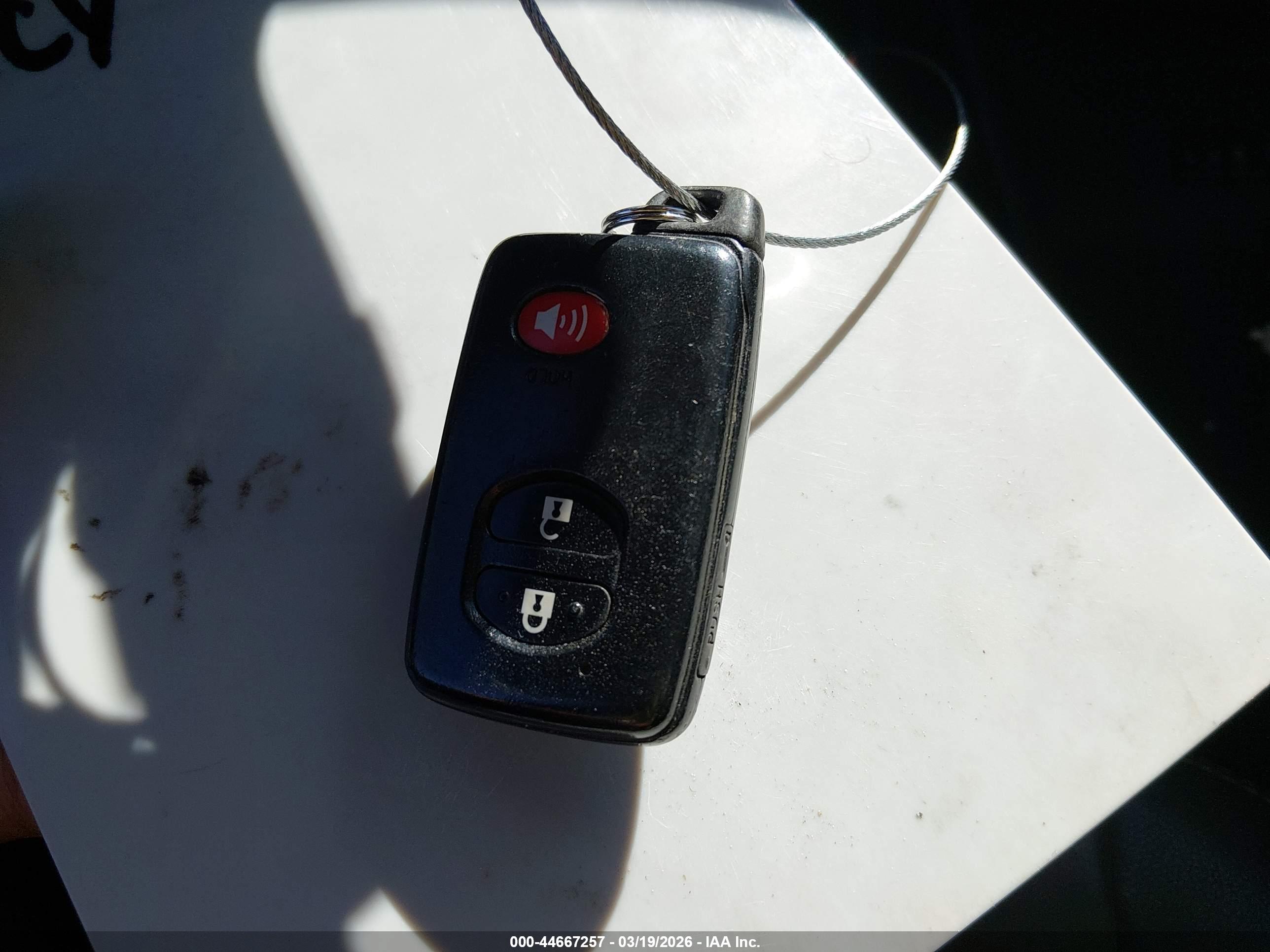TOYOTA PRIUS image 11