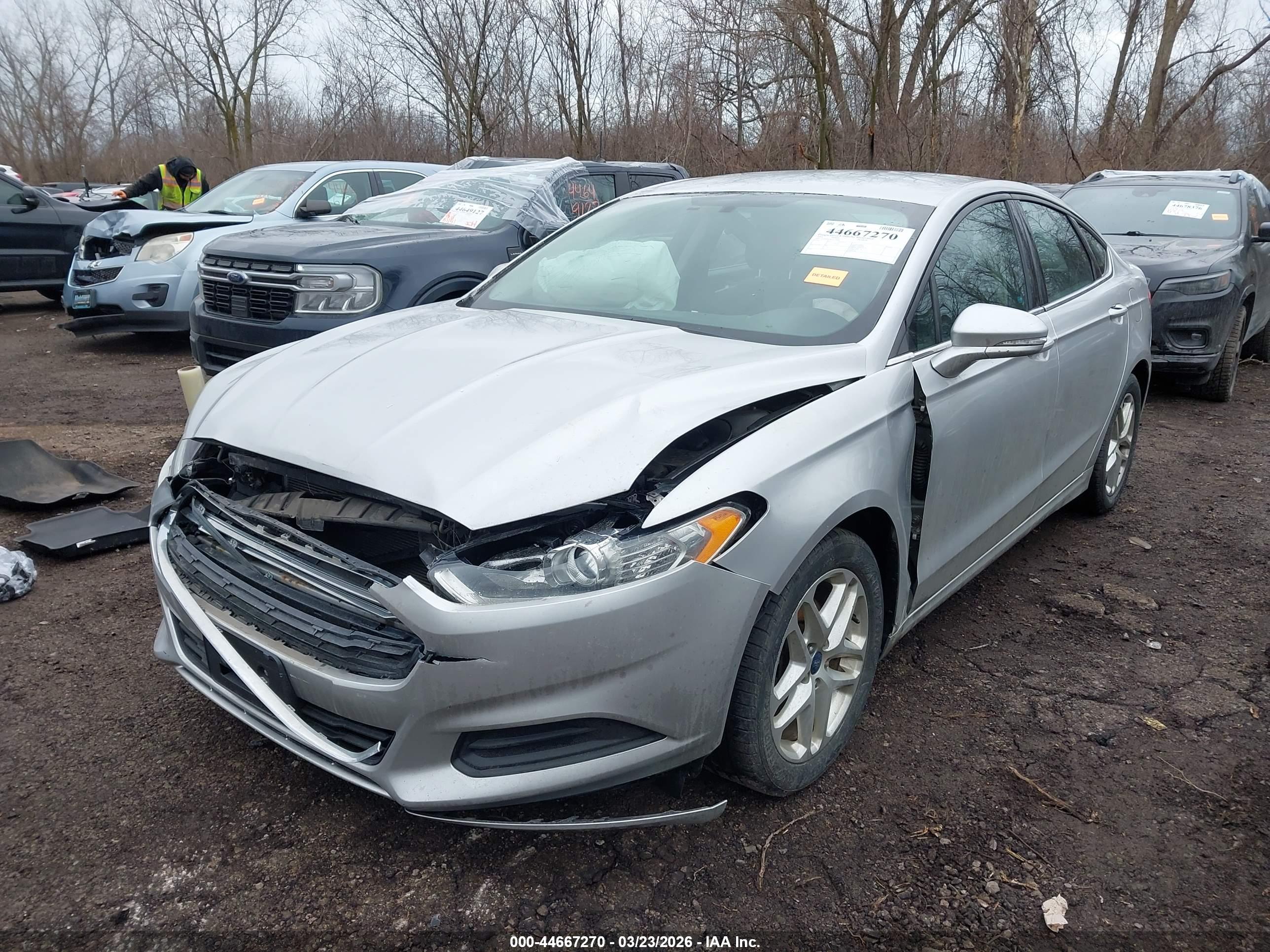 FORD FUSION image 2