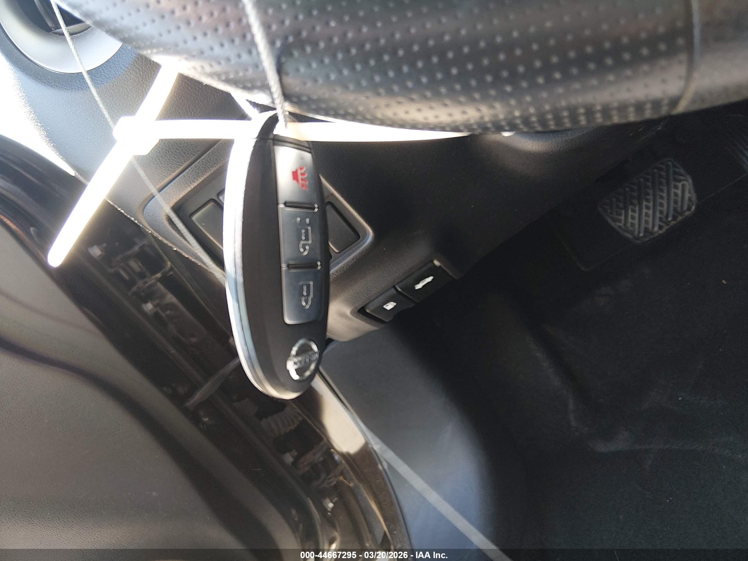 NISSAN JUKE image 11