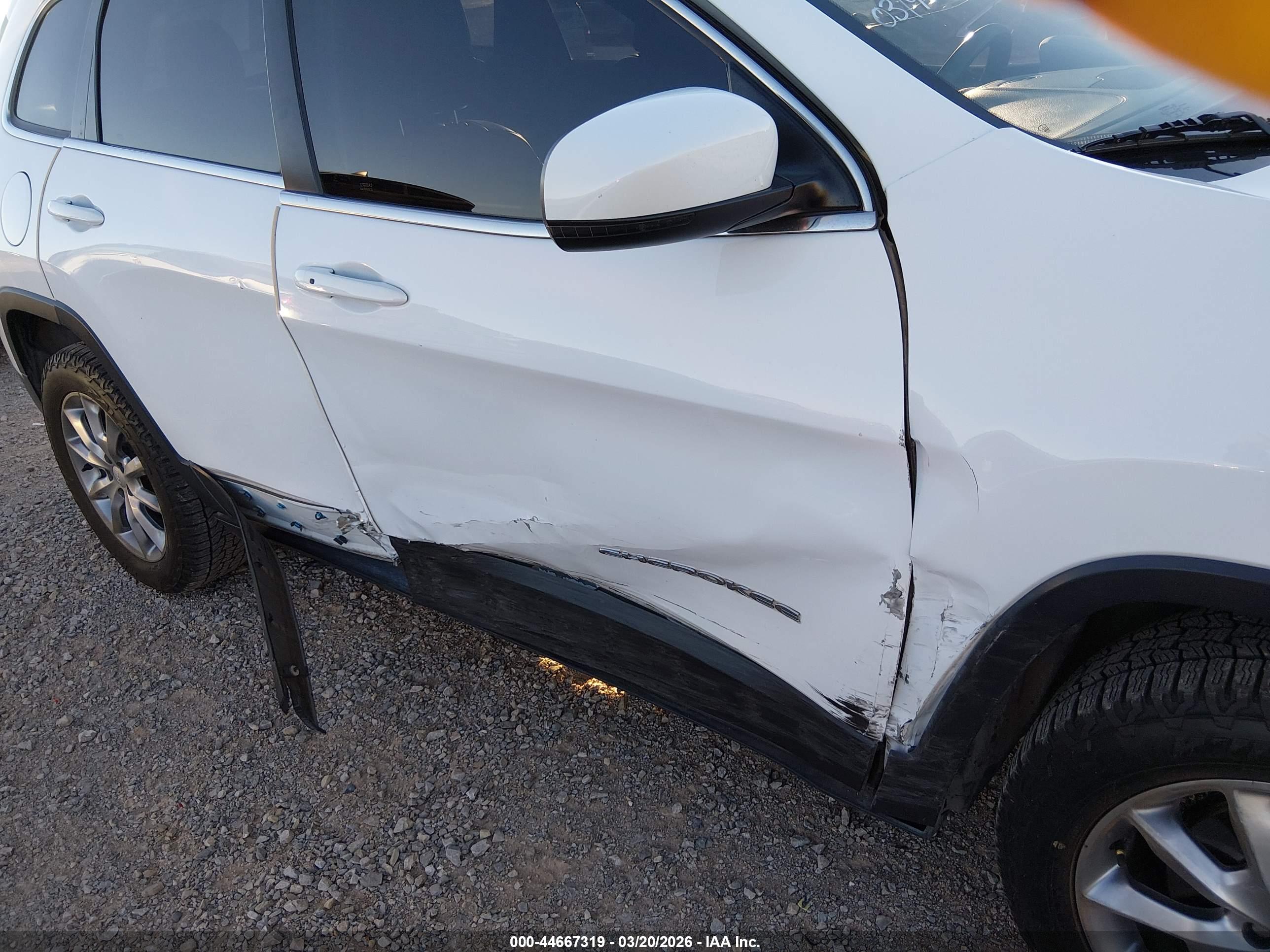 JEEP CHEROKEE image 6
