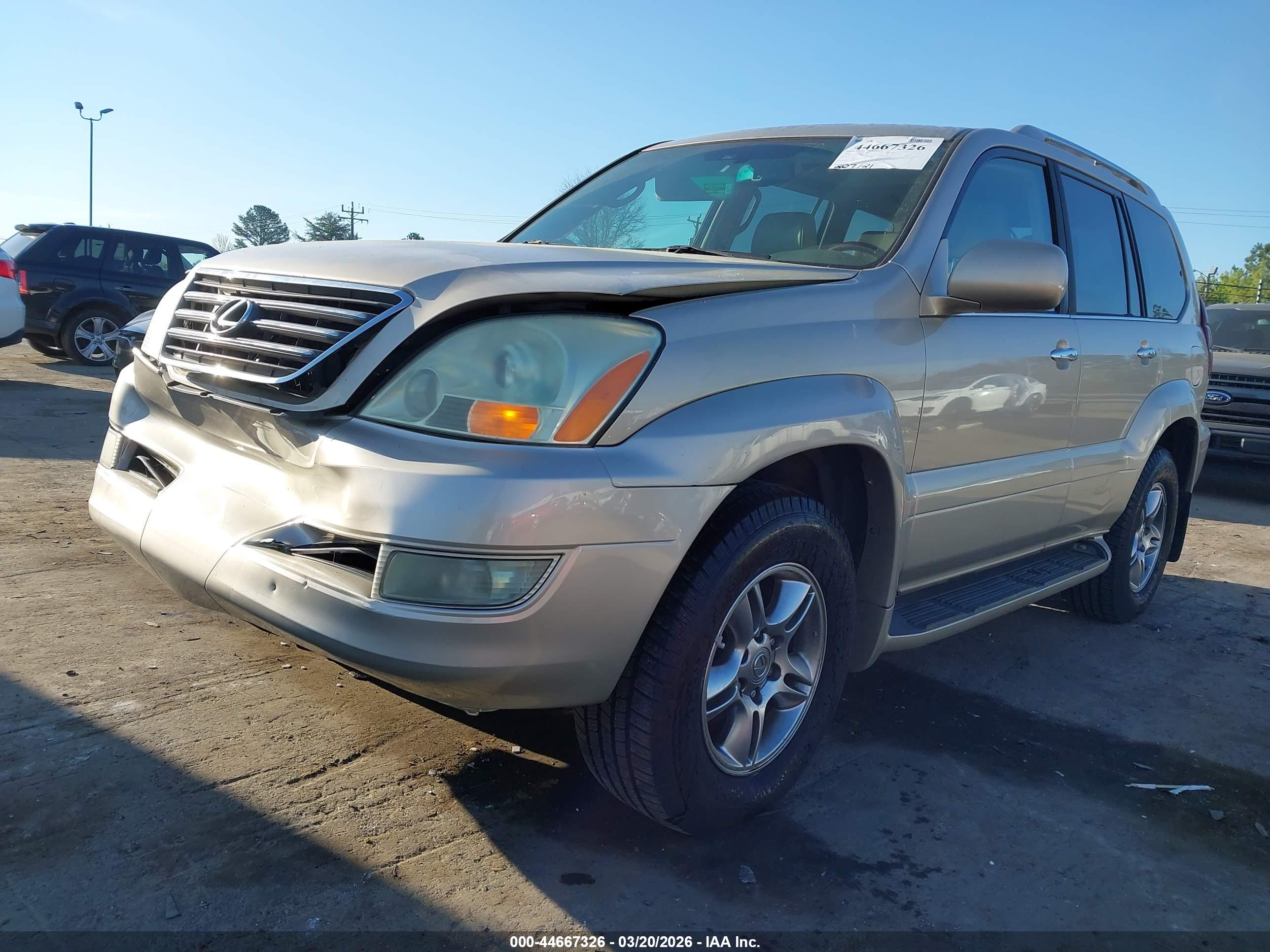 LEXUS GX image 2