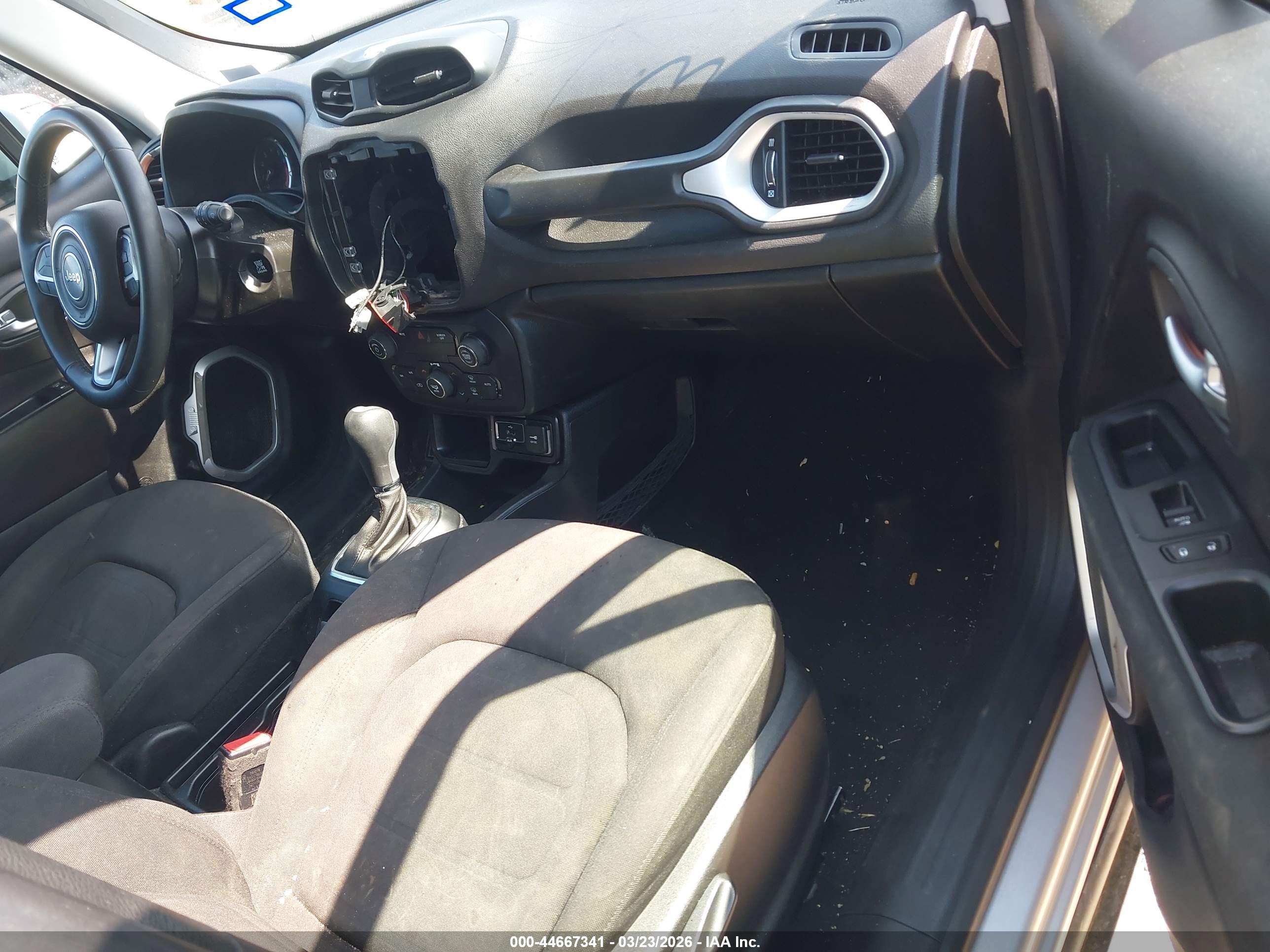 JEEP RENEGADE image 5