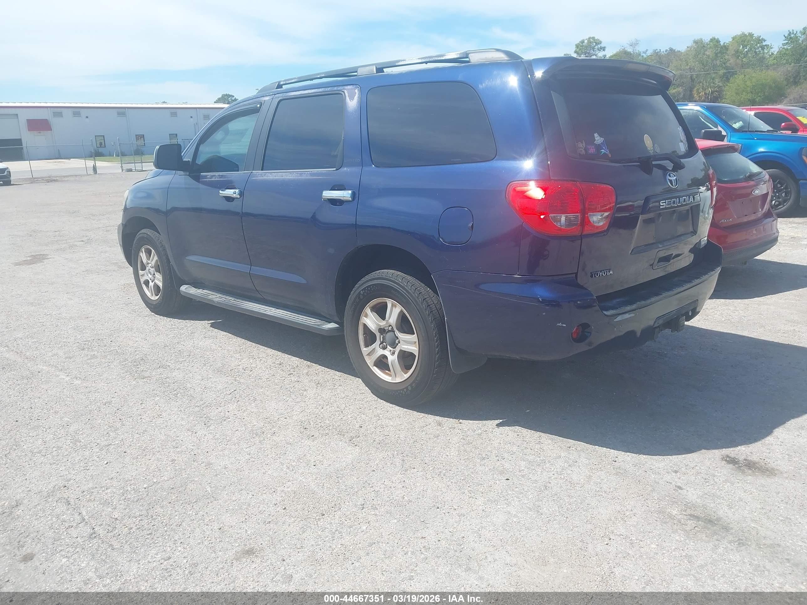 TOYOTA SEQUOIA image 3