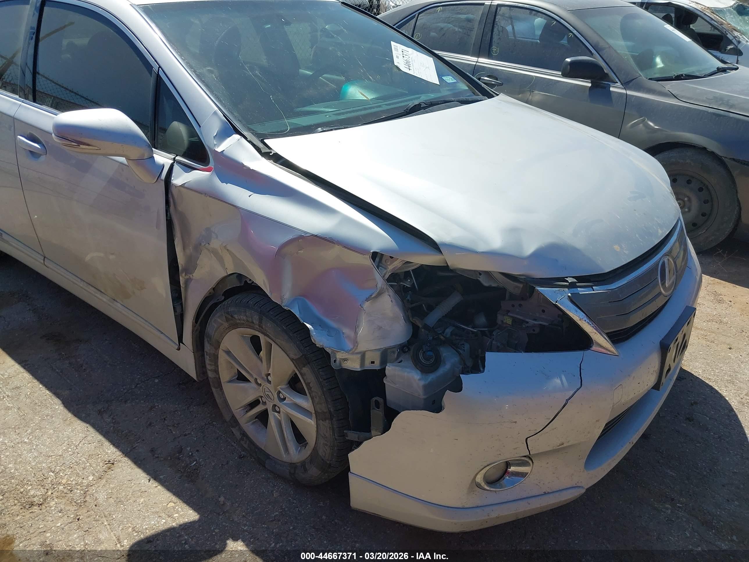 LEXUS HS image 6