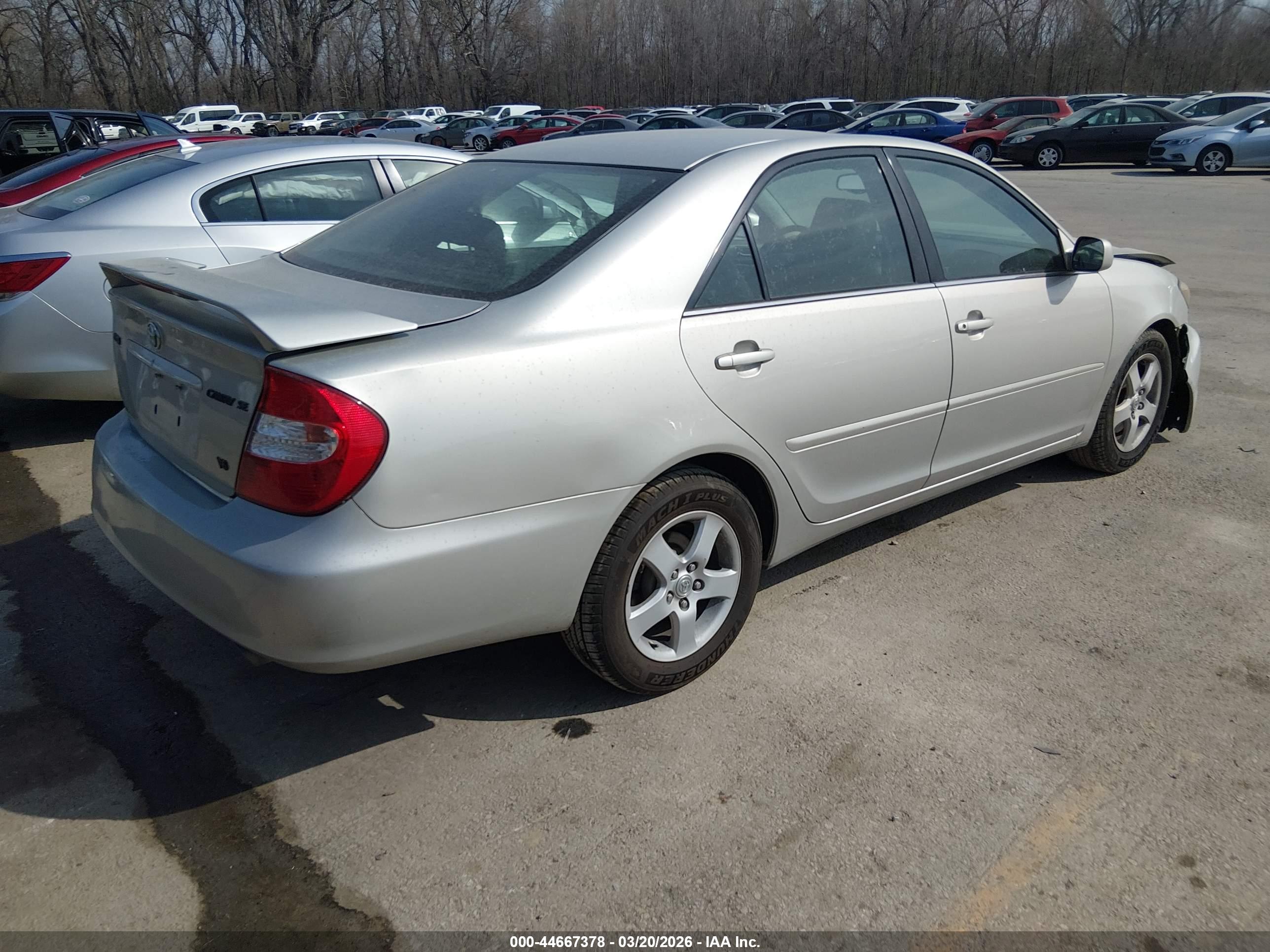 TOYOTA CAMRY image 4