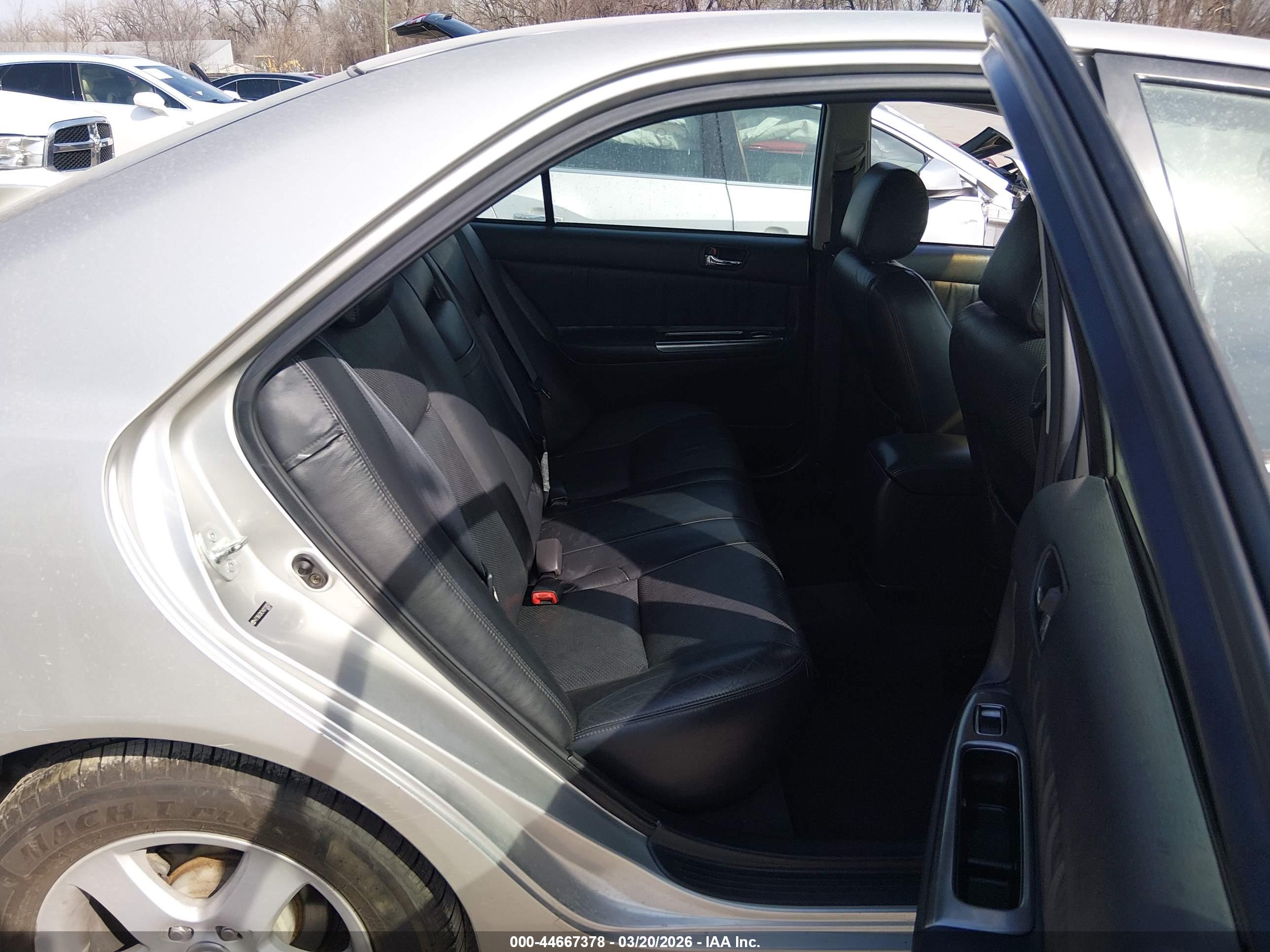 TOYOTA CAMRY image 8