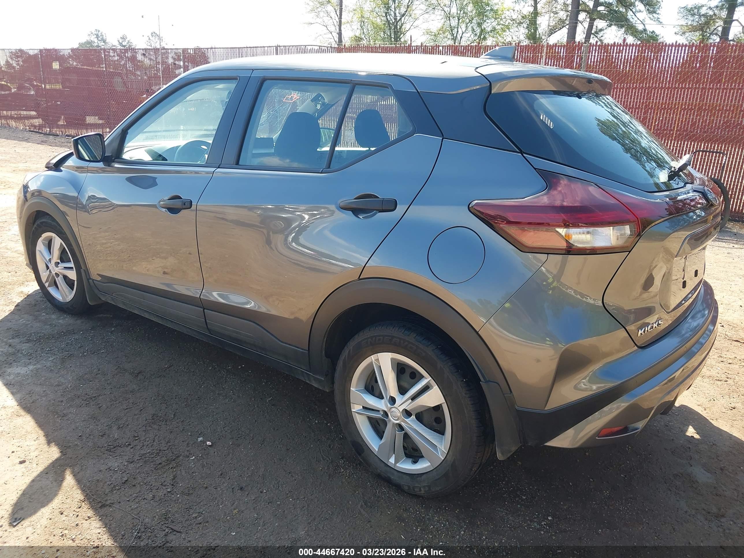NISSAN KICKS image 3