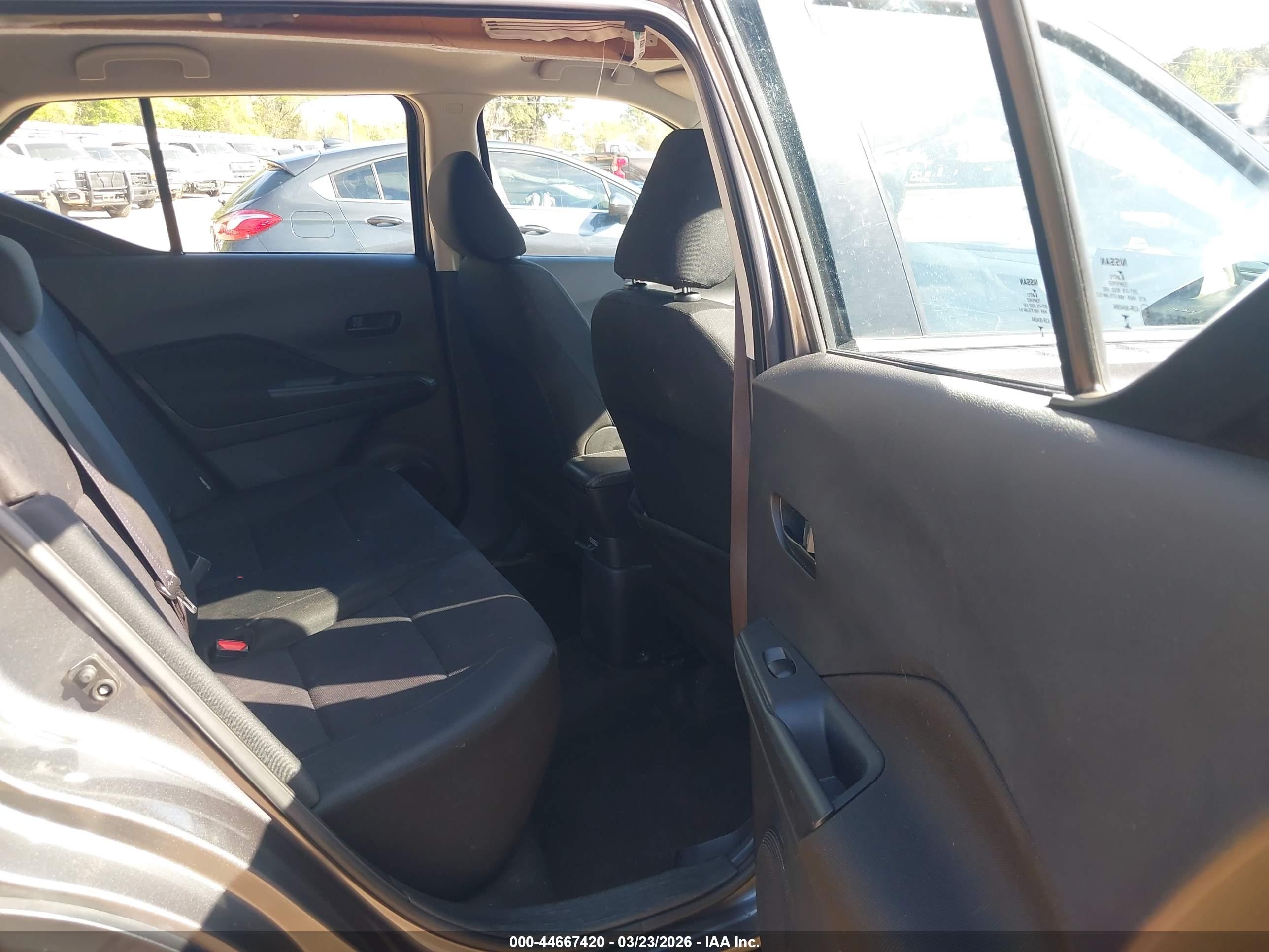 NISSAN KICKS image 8