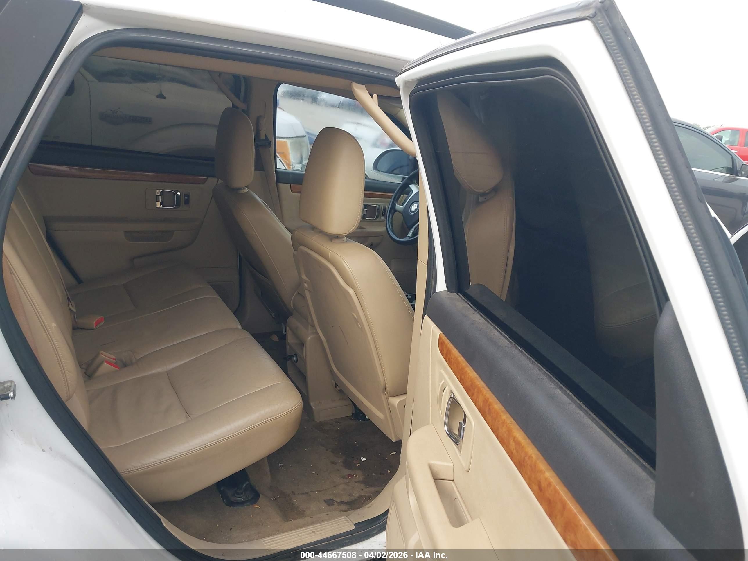 SUZUKI XL7 image 8