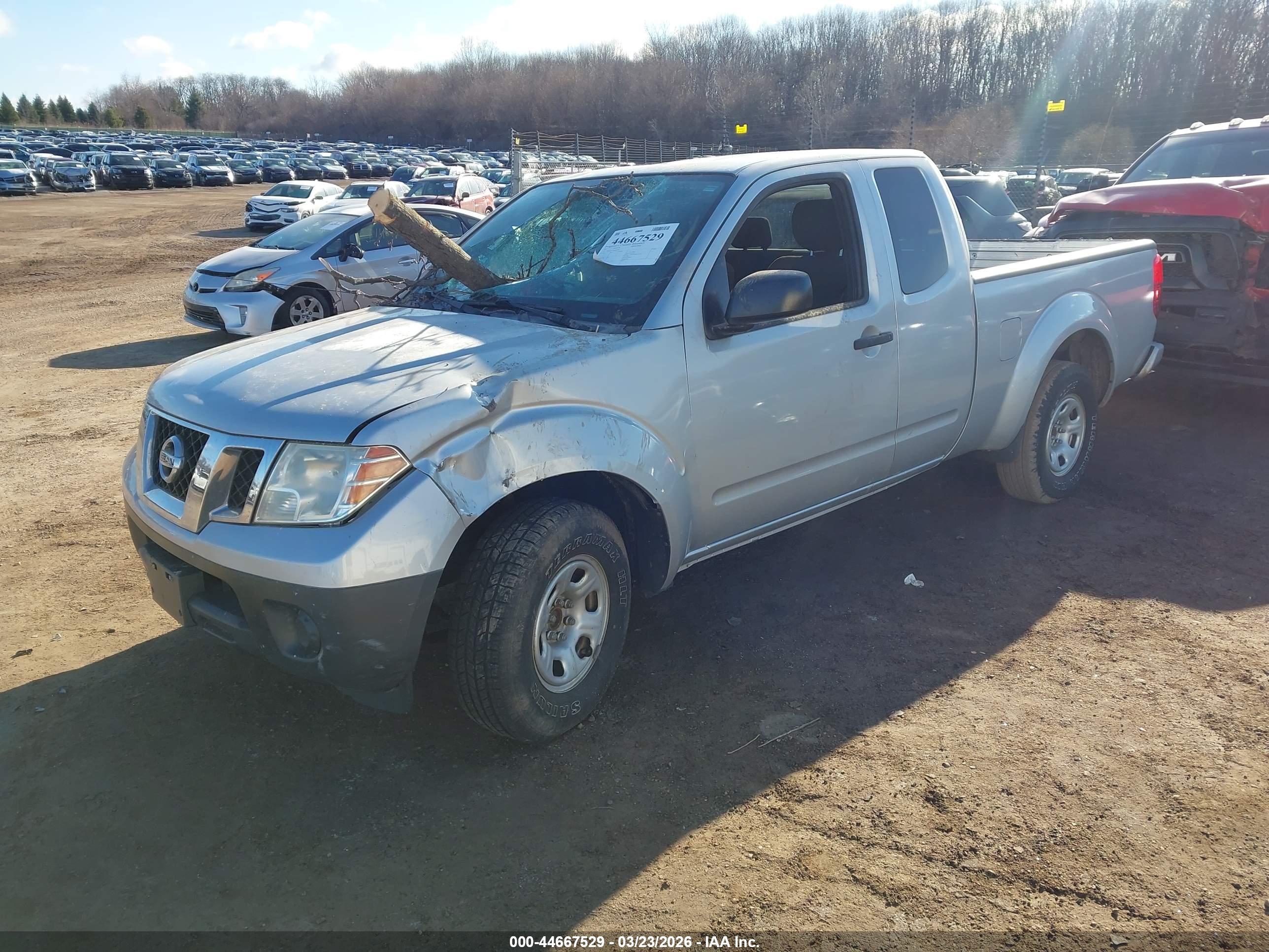 NISSAN FRONTIER image 2