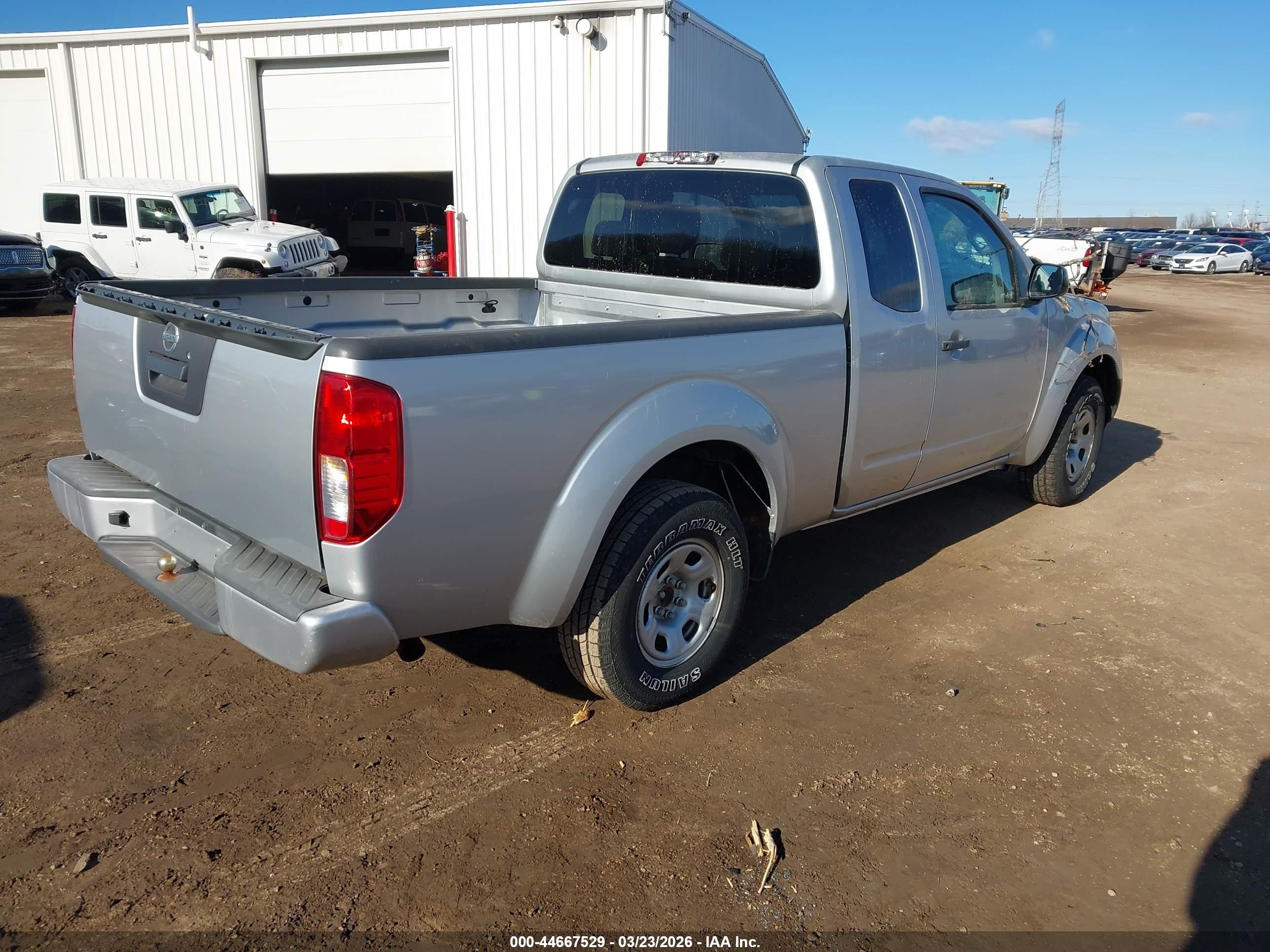 NISSAN FRONTIER image 4