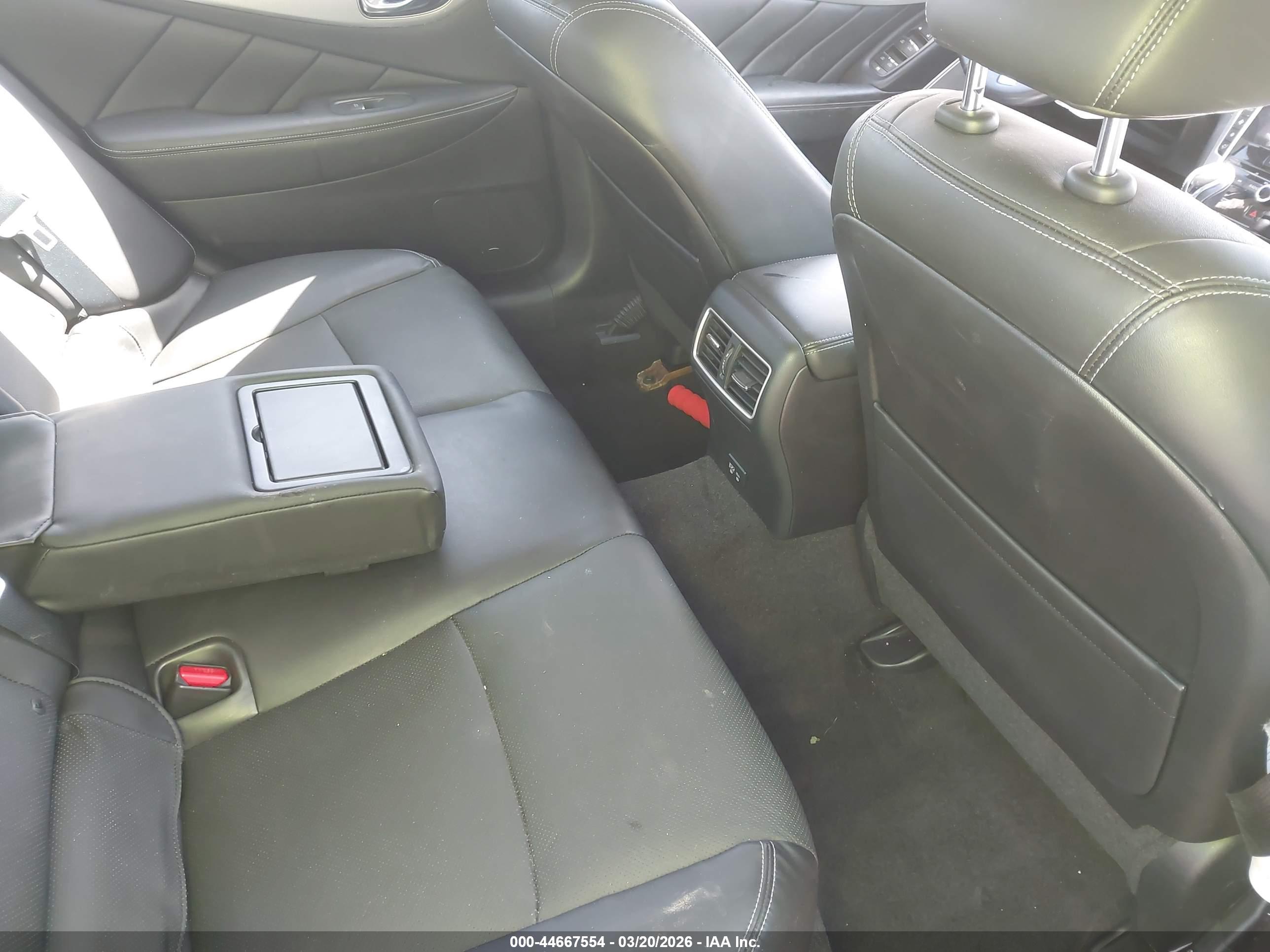 INFINITI Q50 image 8