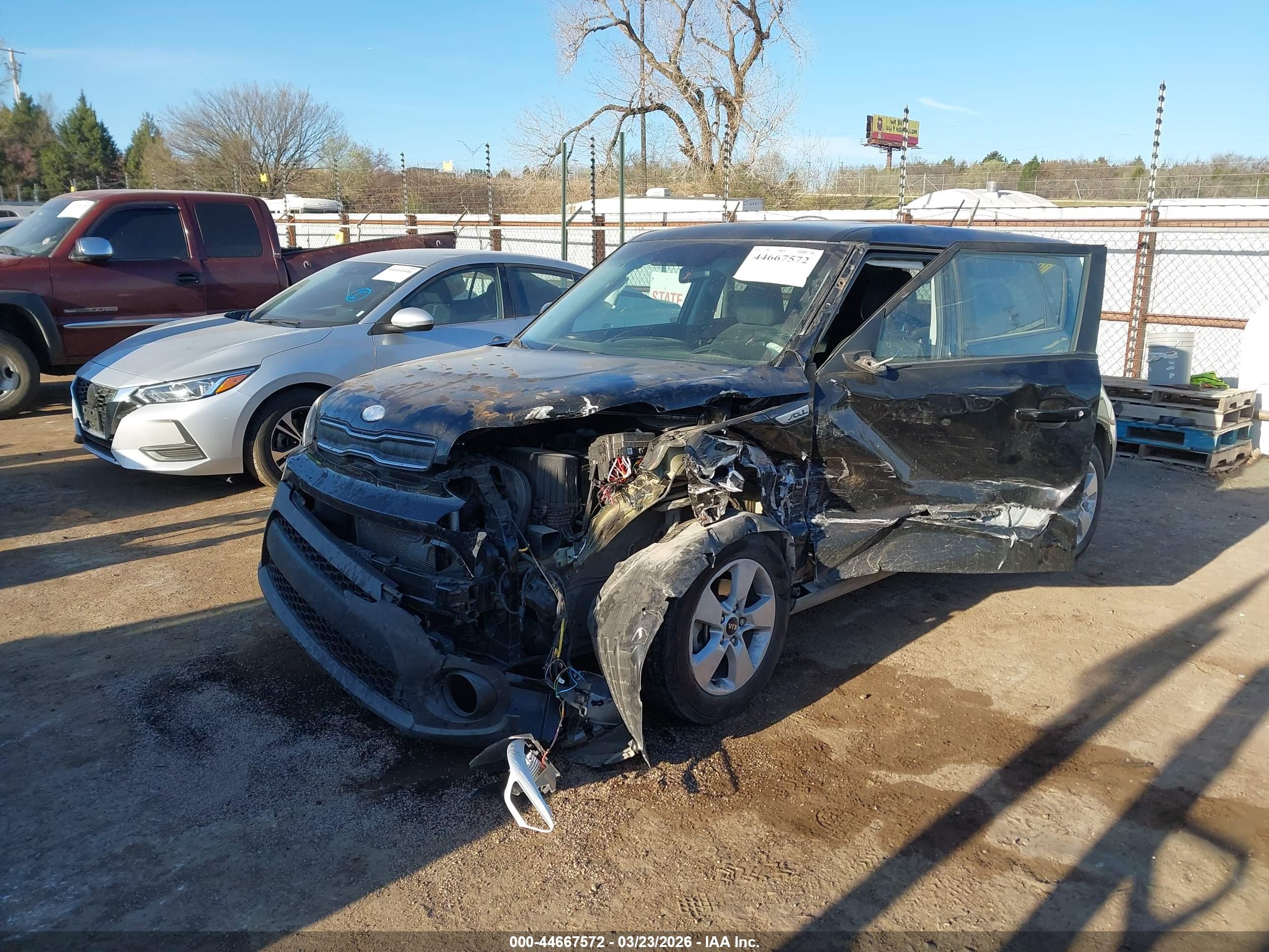 KIA SOUL image 2