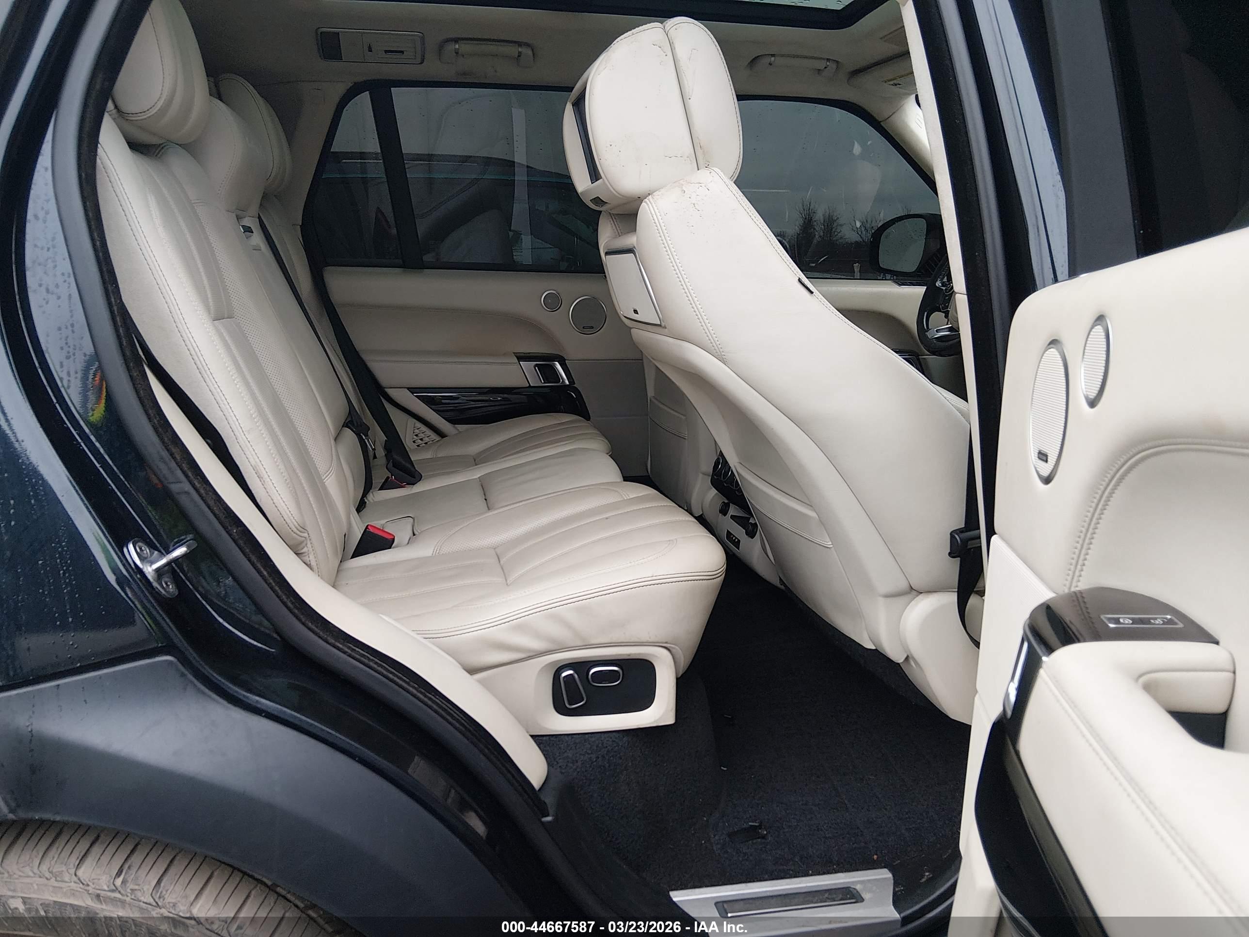 LAND ROVER image 8