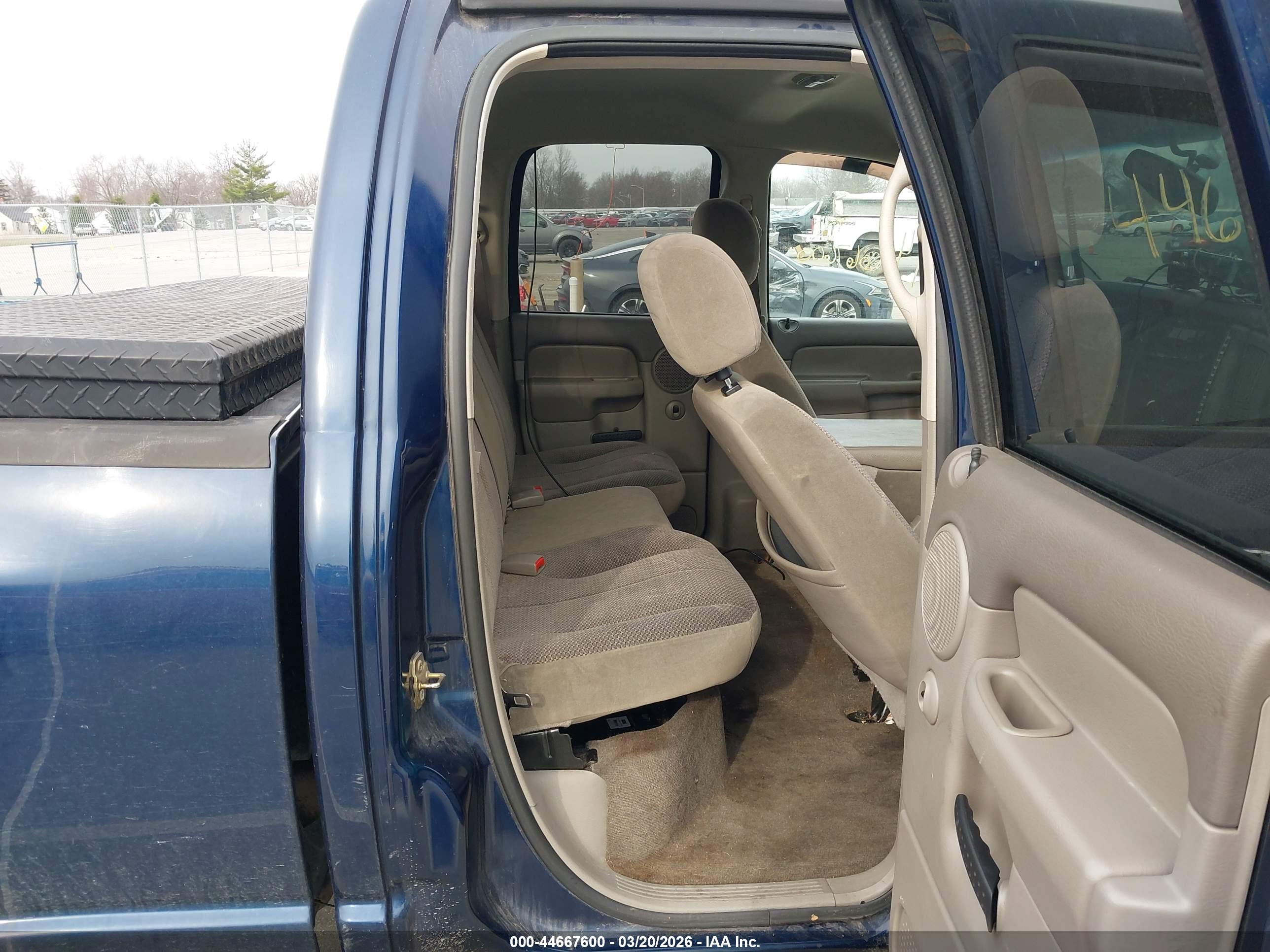 DODGE RAM image 8