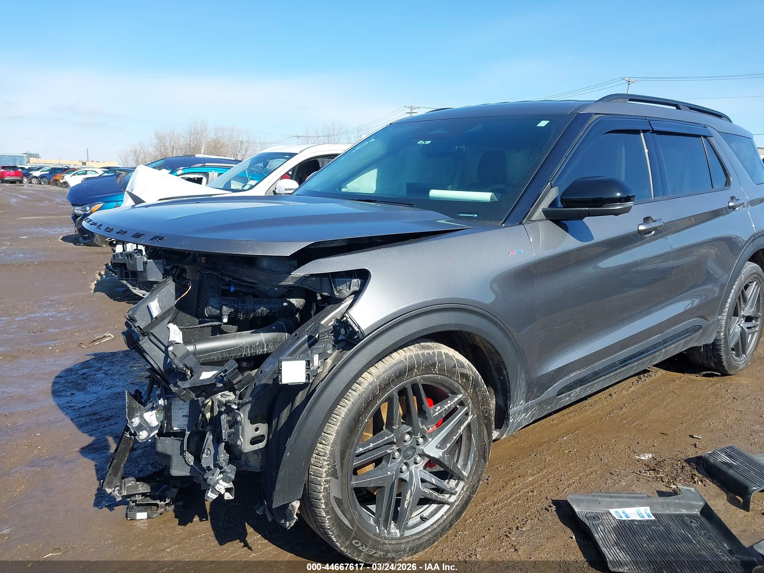FORD EXPLORER image 6