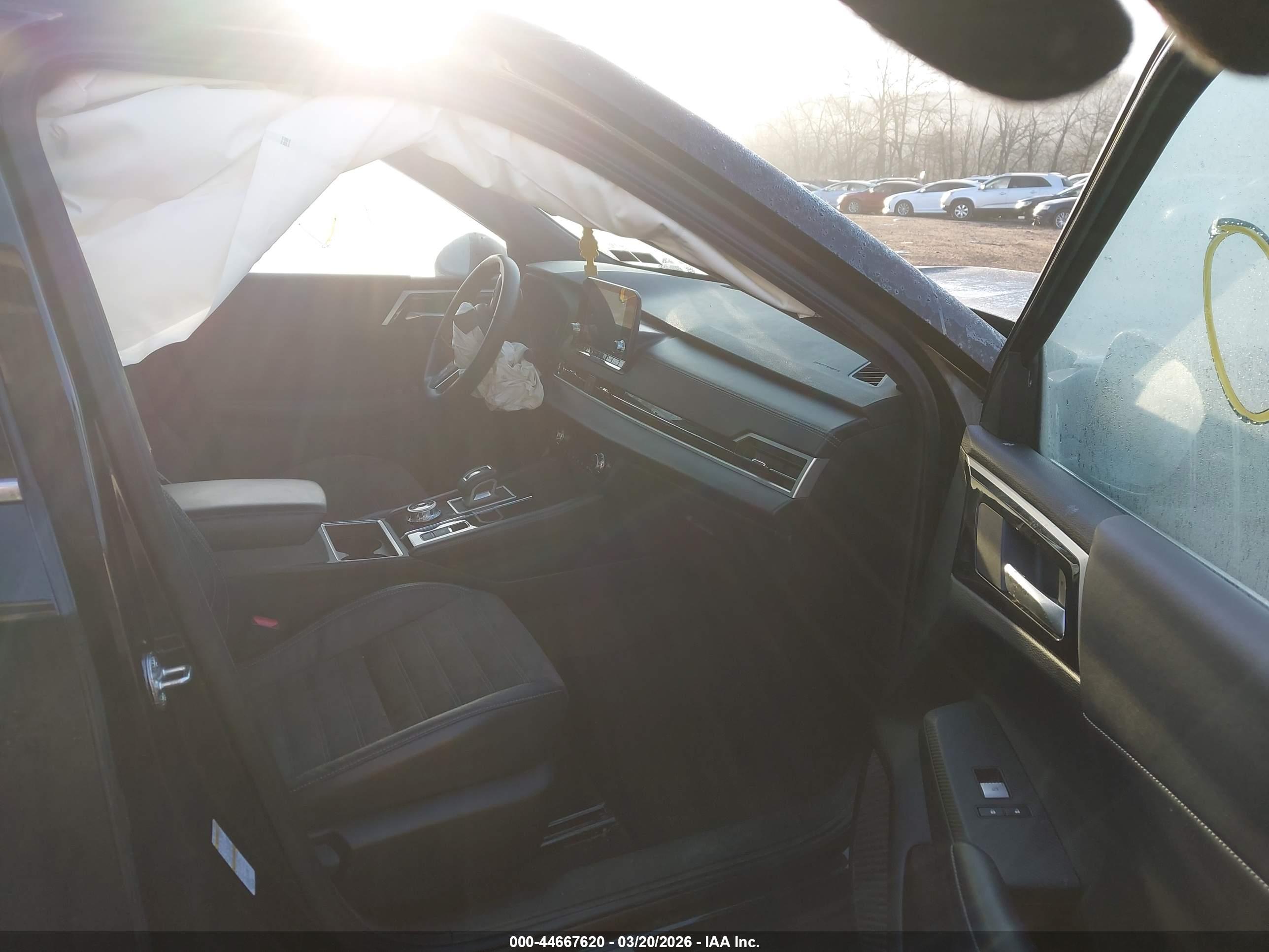 MITSUBISHI OUTLANDER image 5