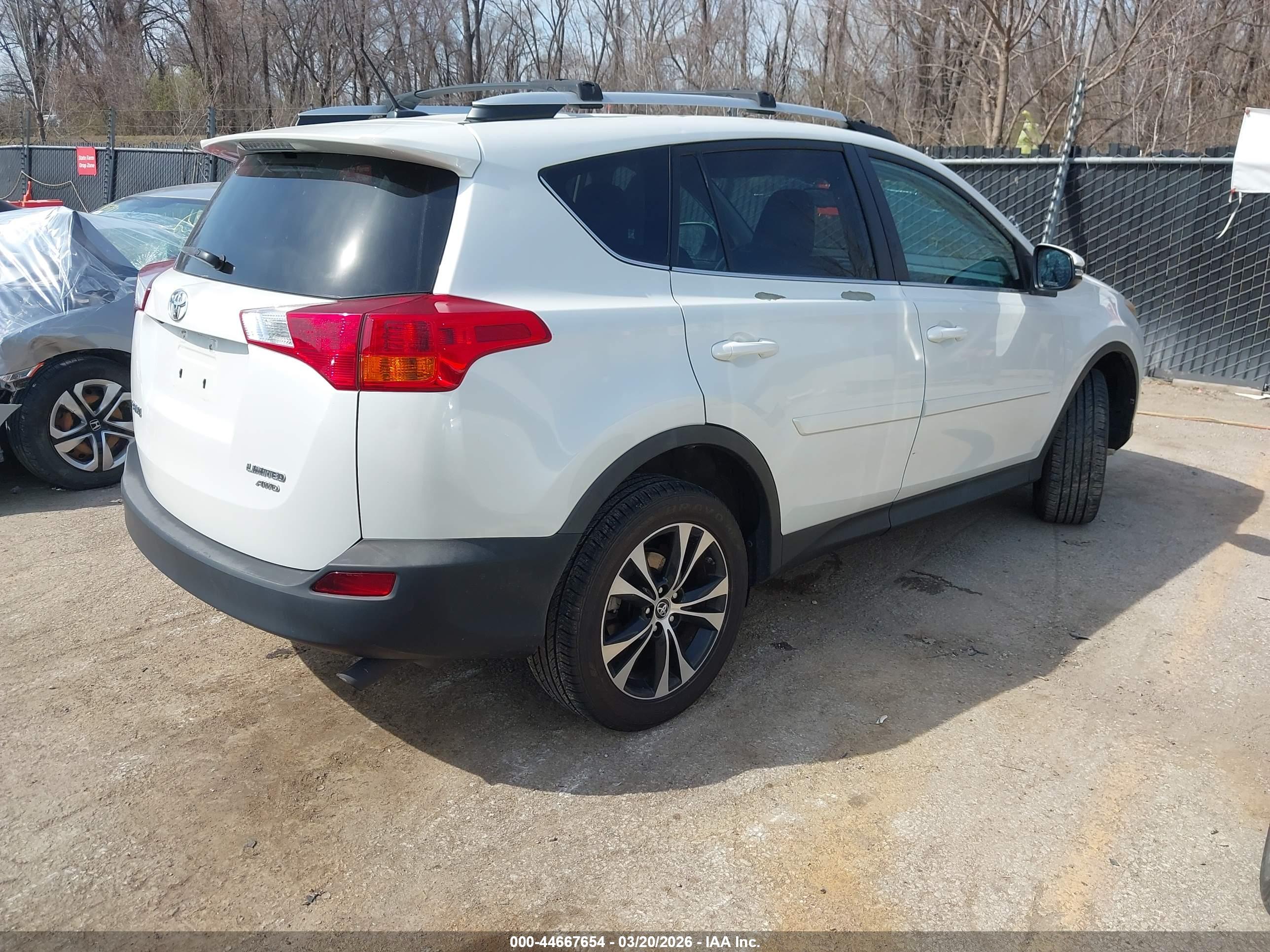 TOYOTA RAV4 image 4