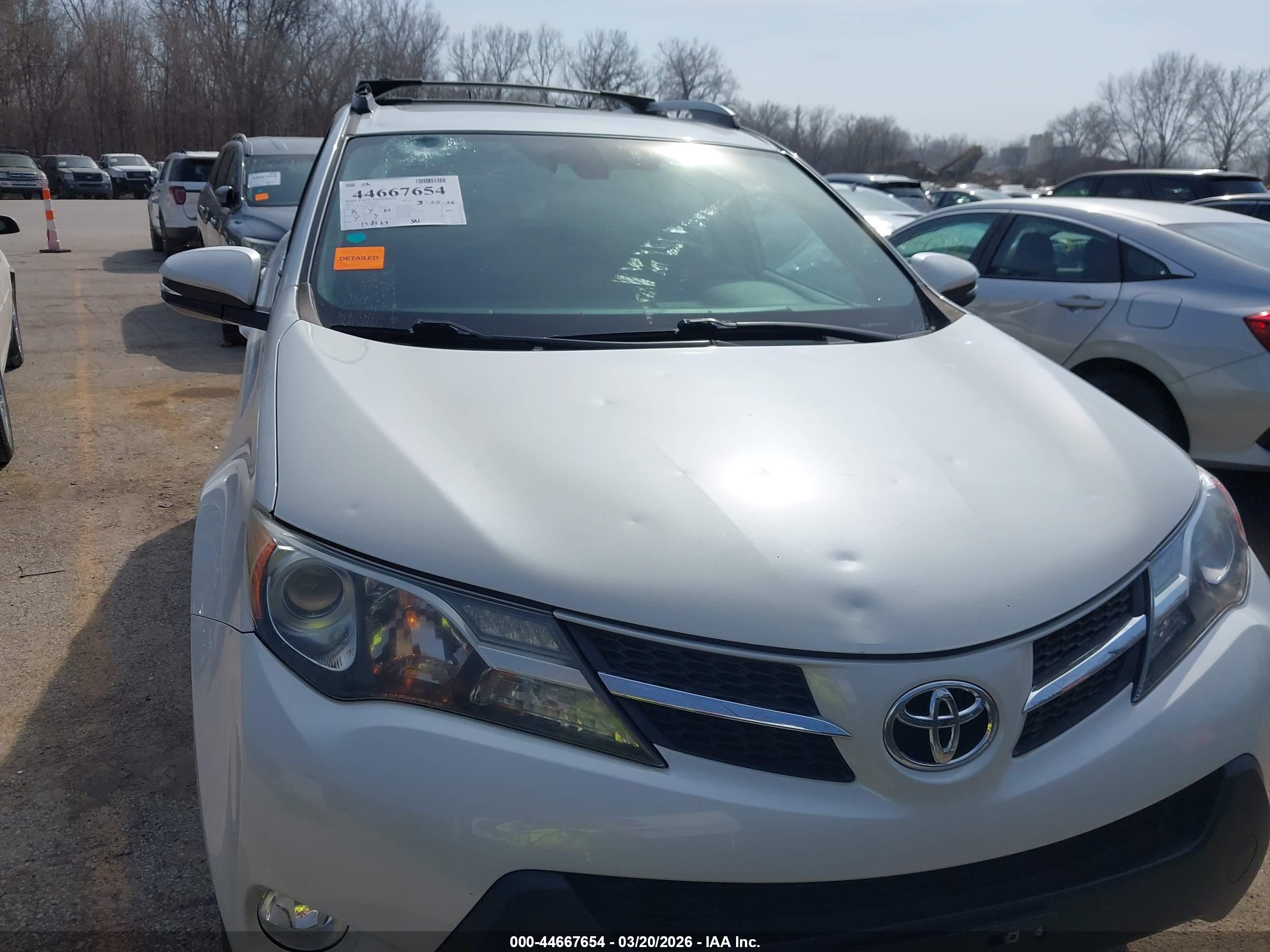 TOYOTA RAV4 image 6