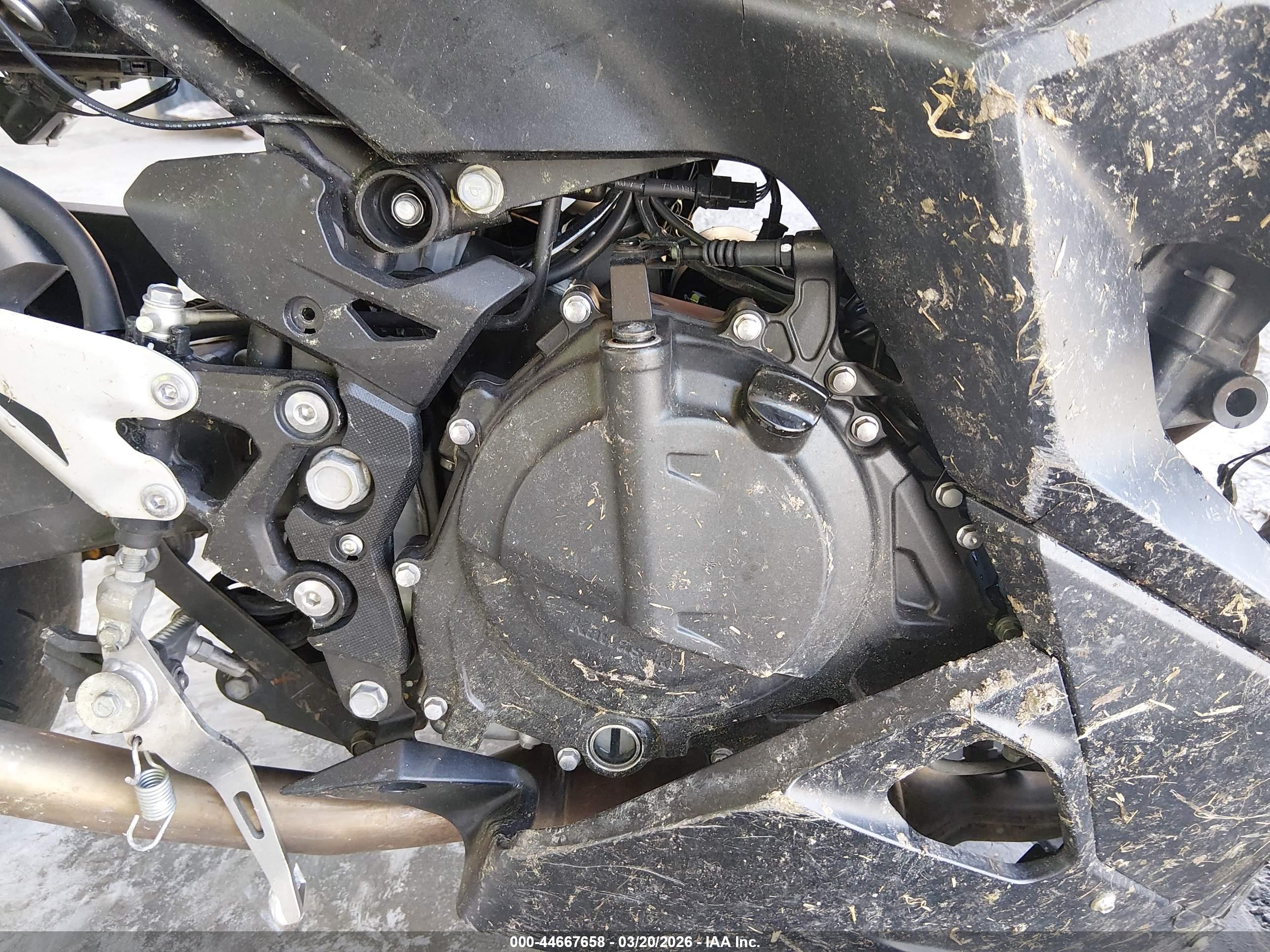 KAWASAKI EX500 image 8