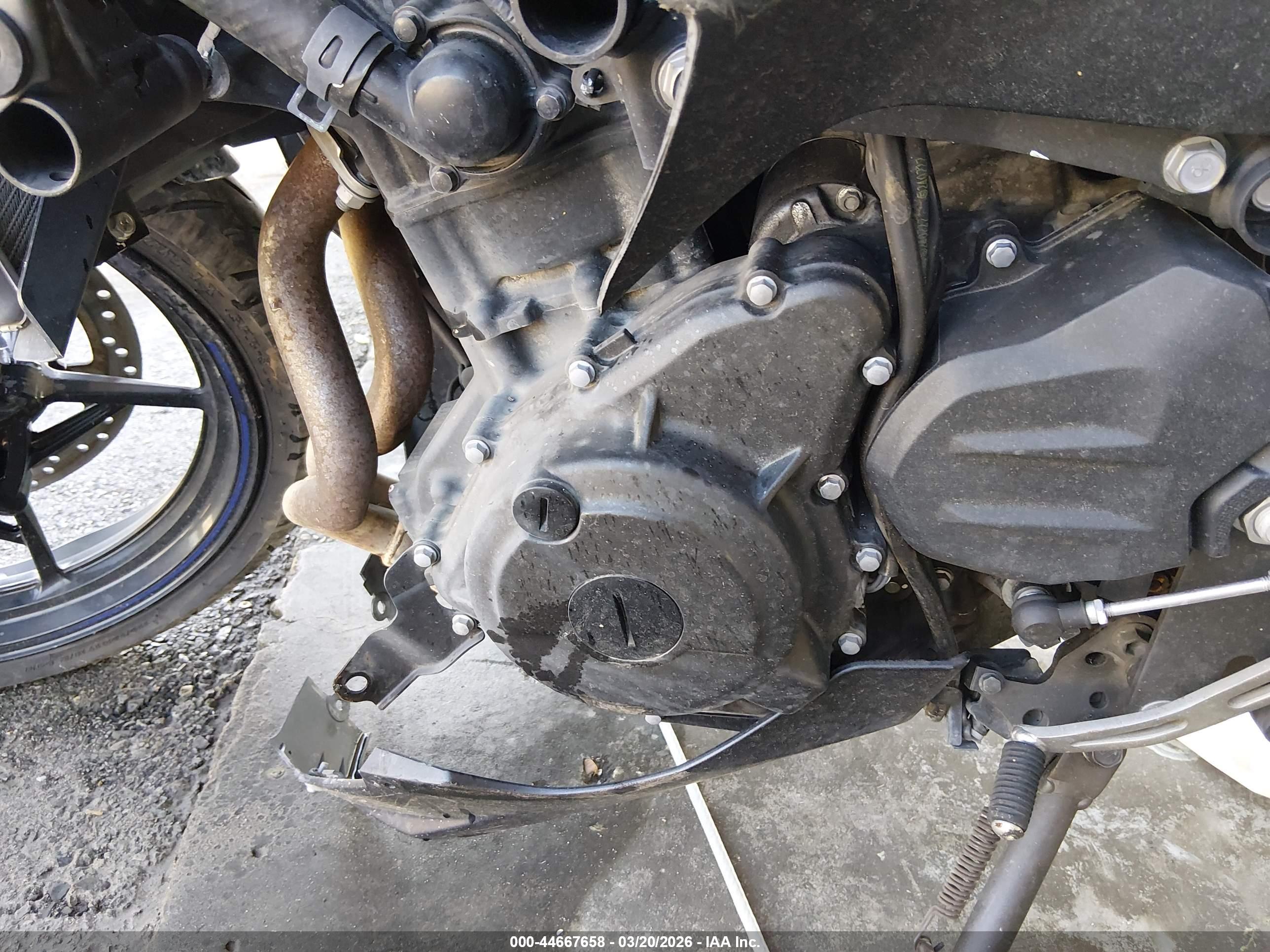 KAWASAKI EX500 image 9