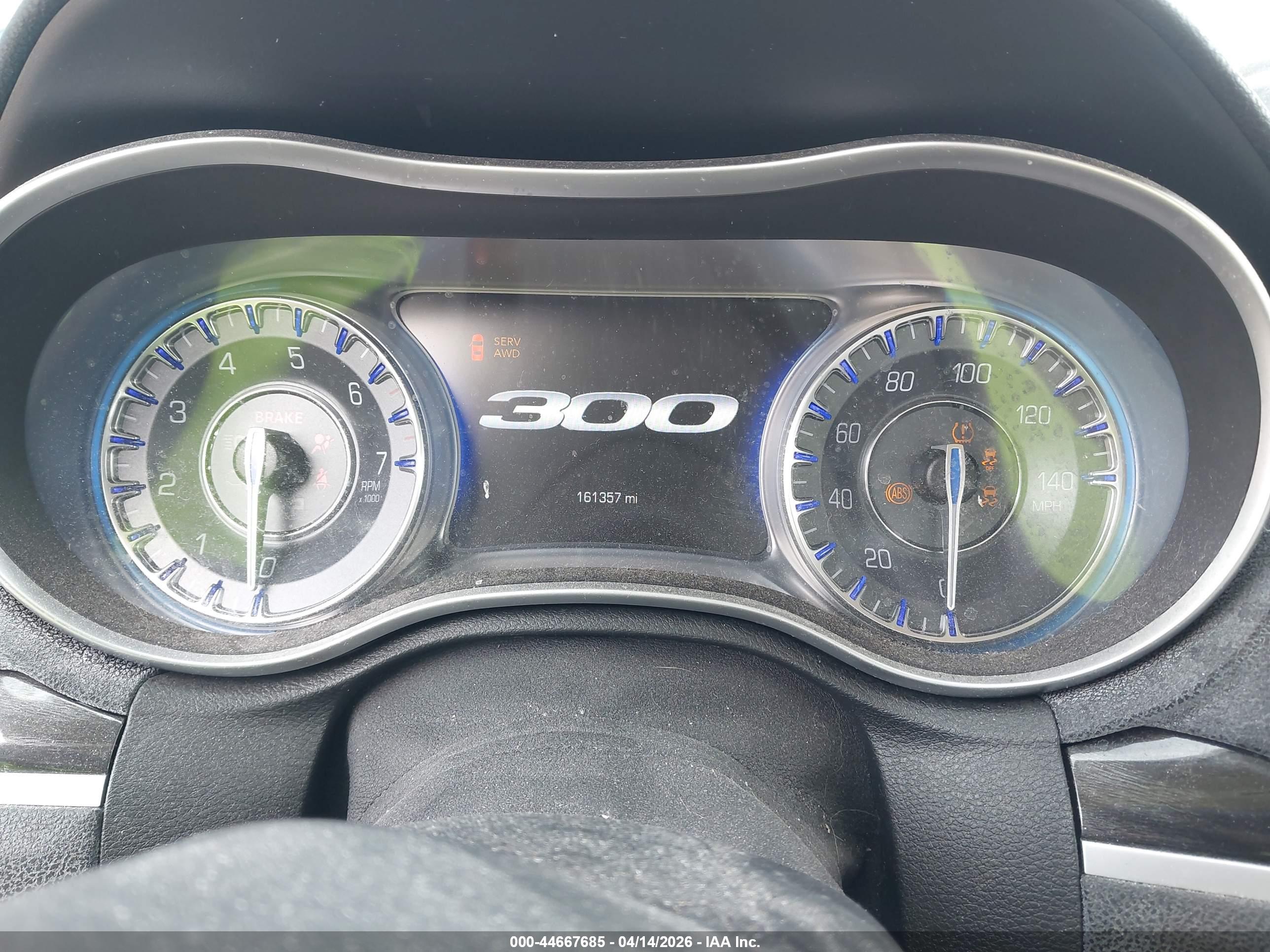 CHRYSLER 300 image 7
