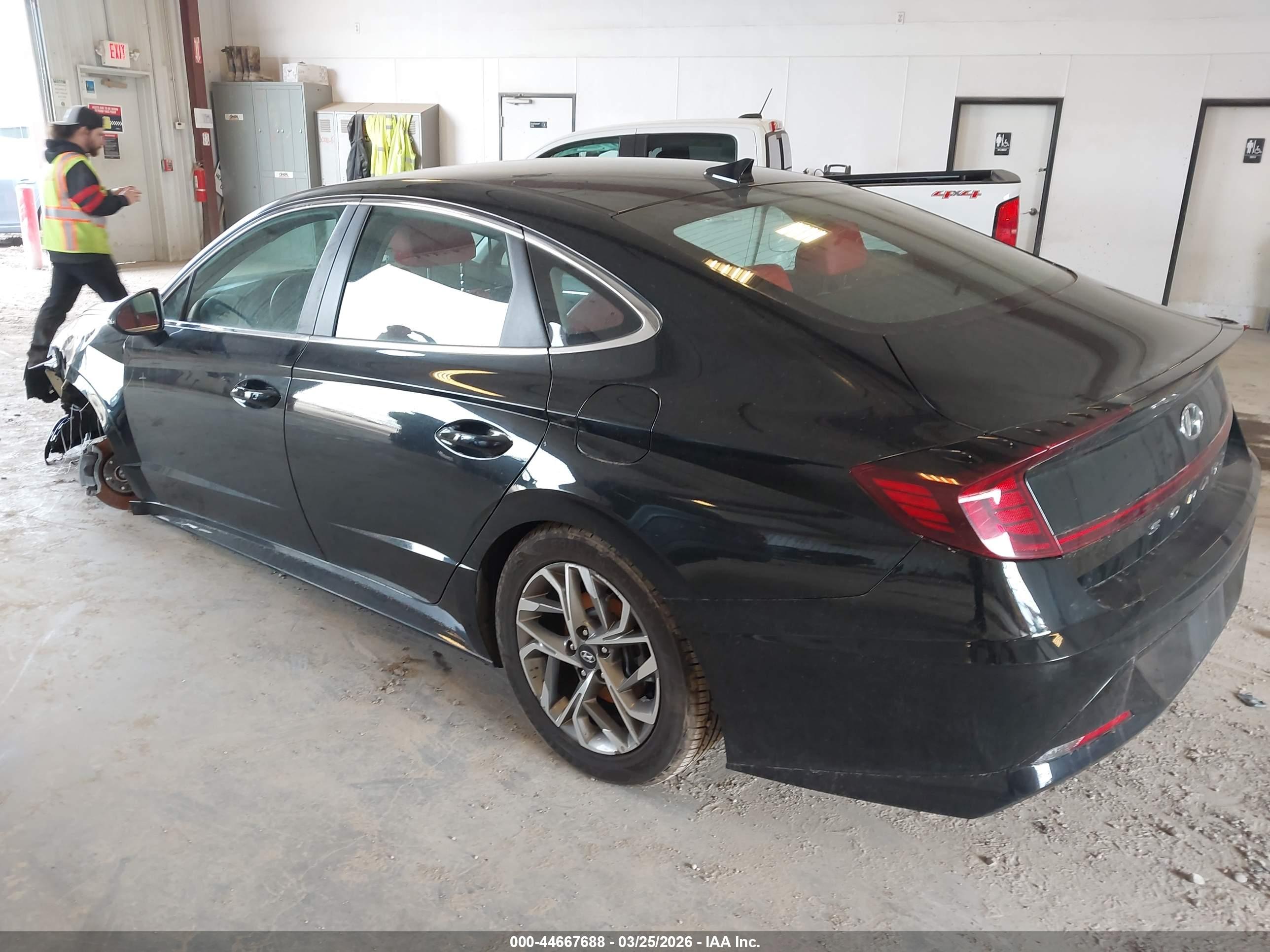 HYUNDAI SONATA image 3