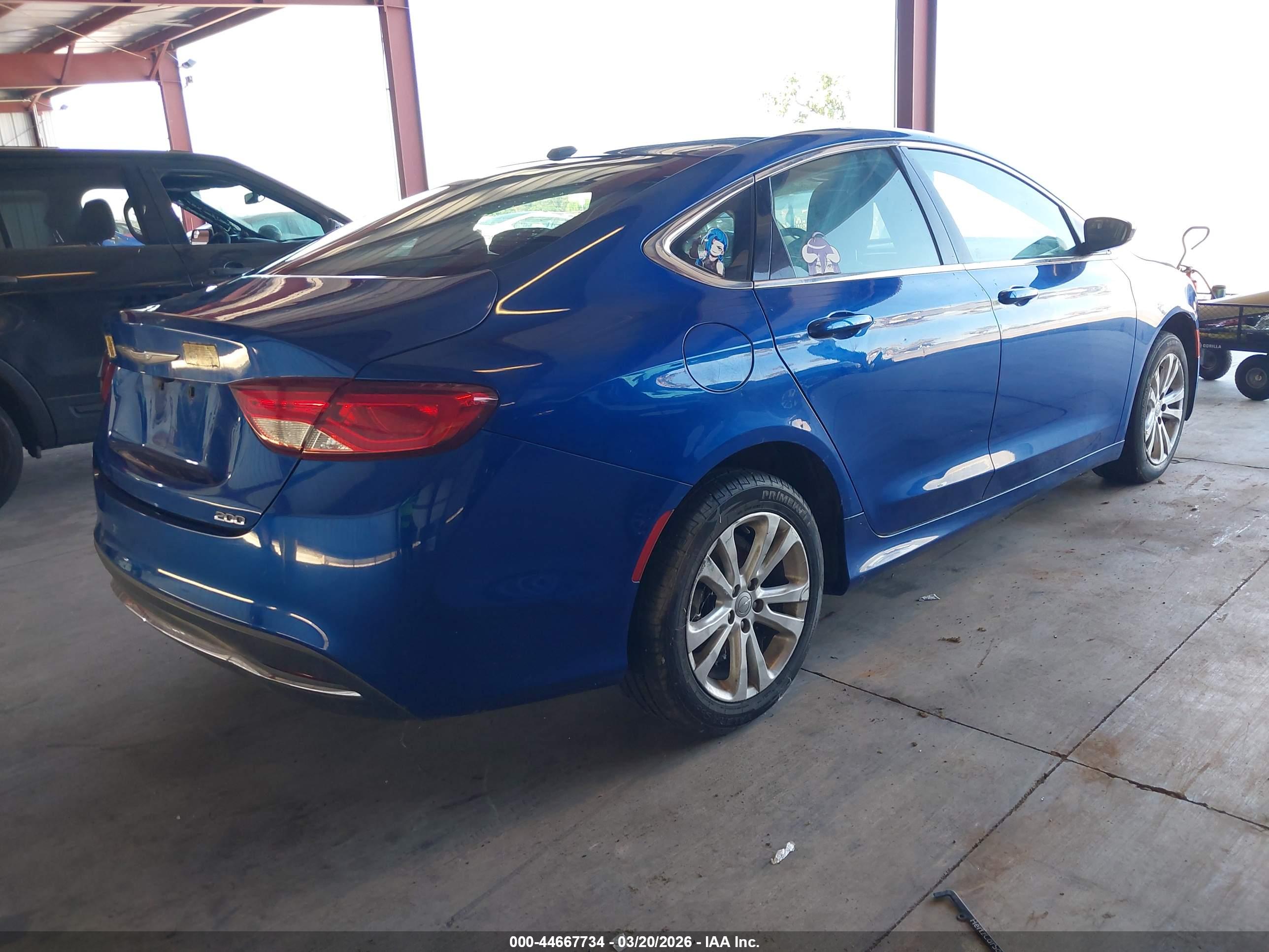 CHRYSLER 200 image 4