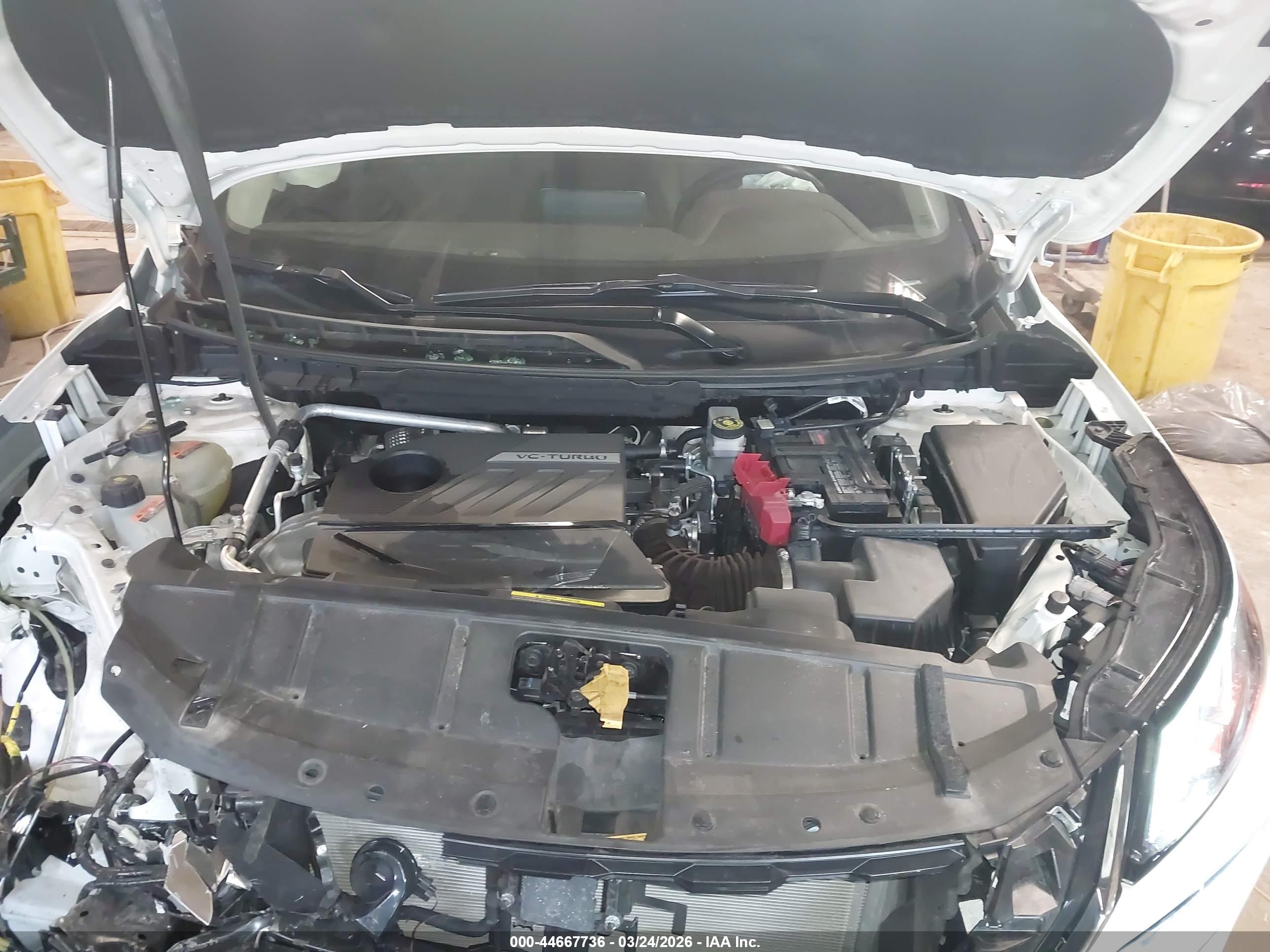 NISSAN ROGUE image 10