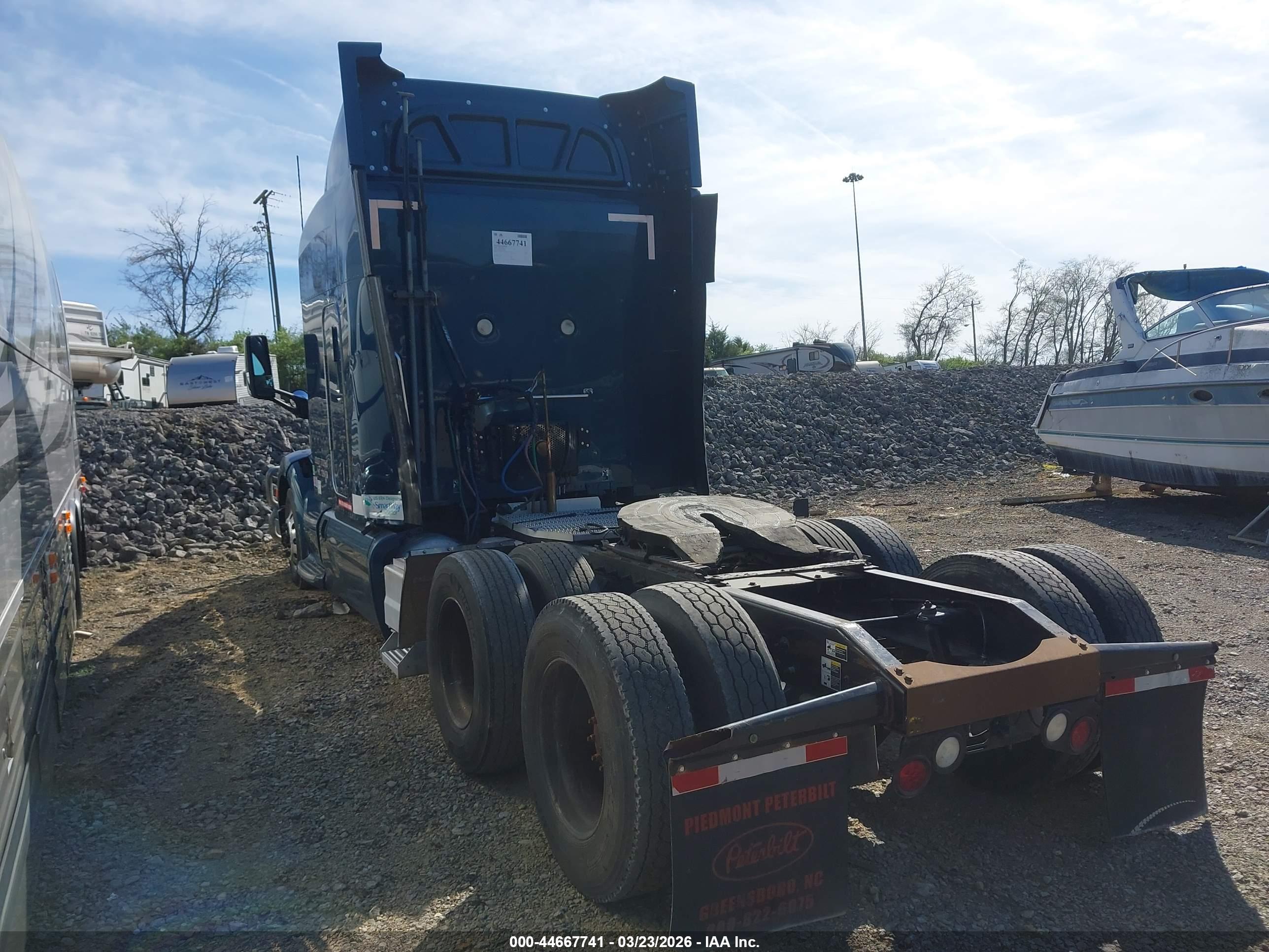 PETERBILT 579 image 3