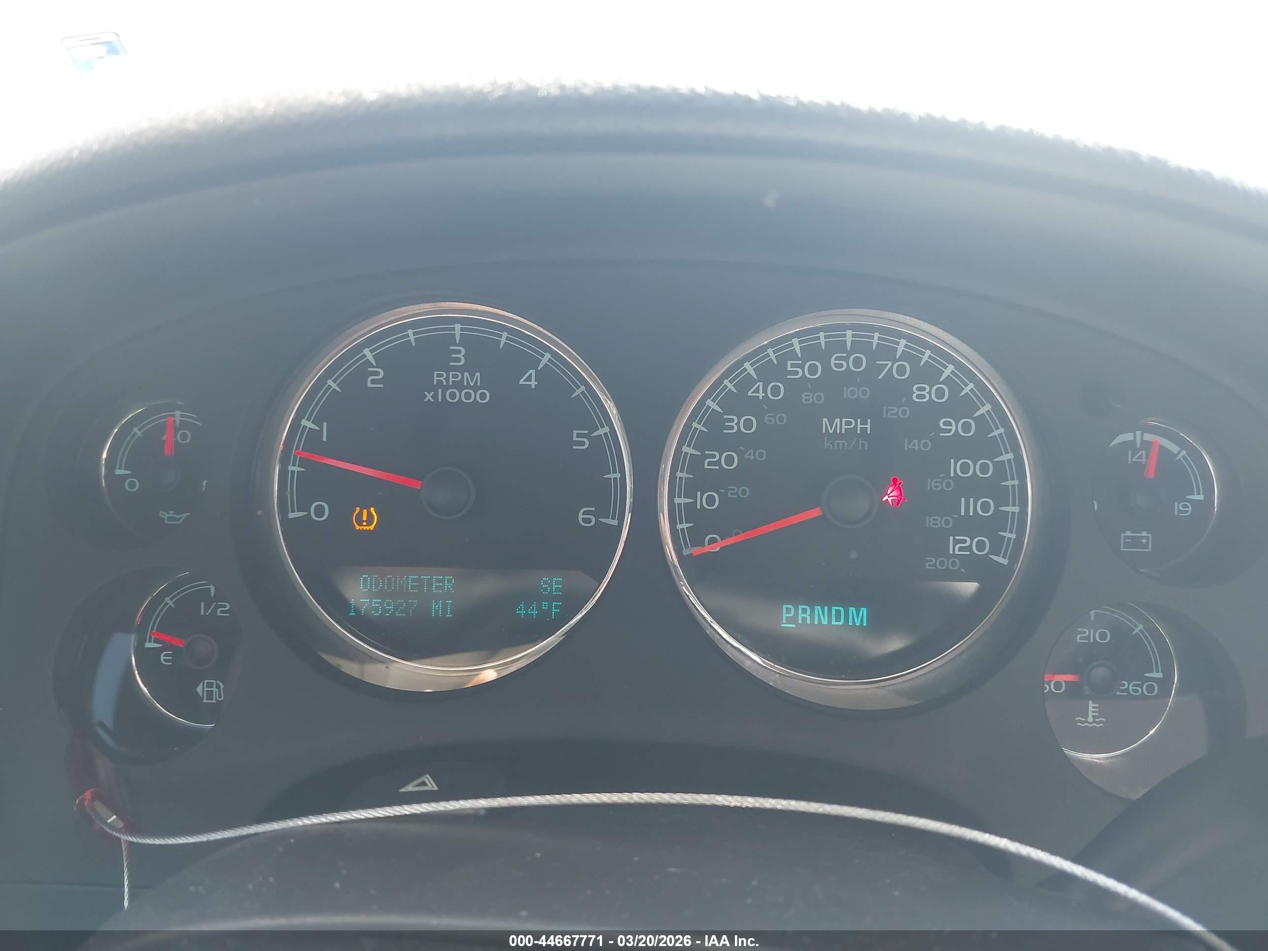 GMC YUKON image 7