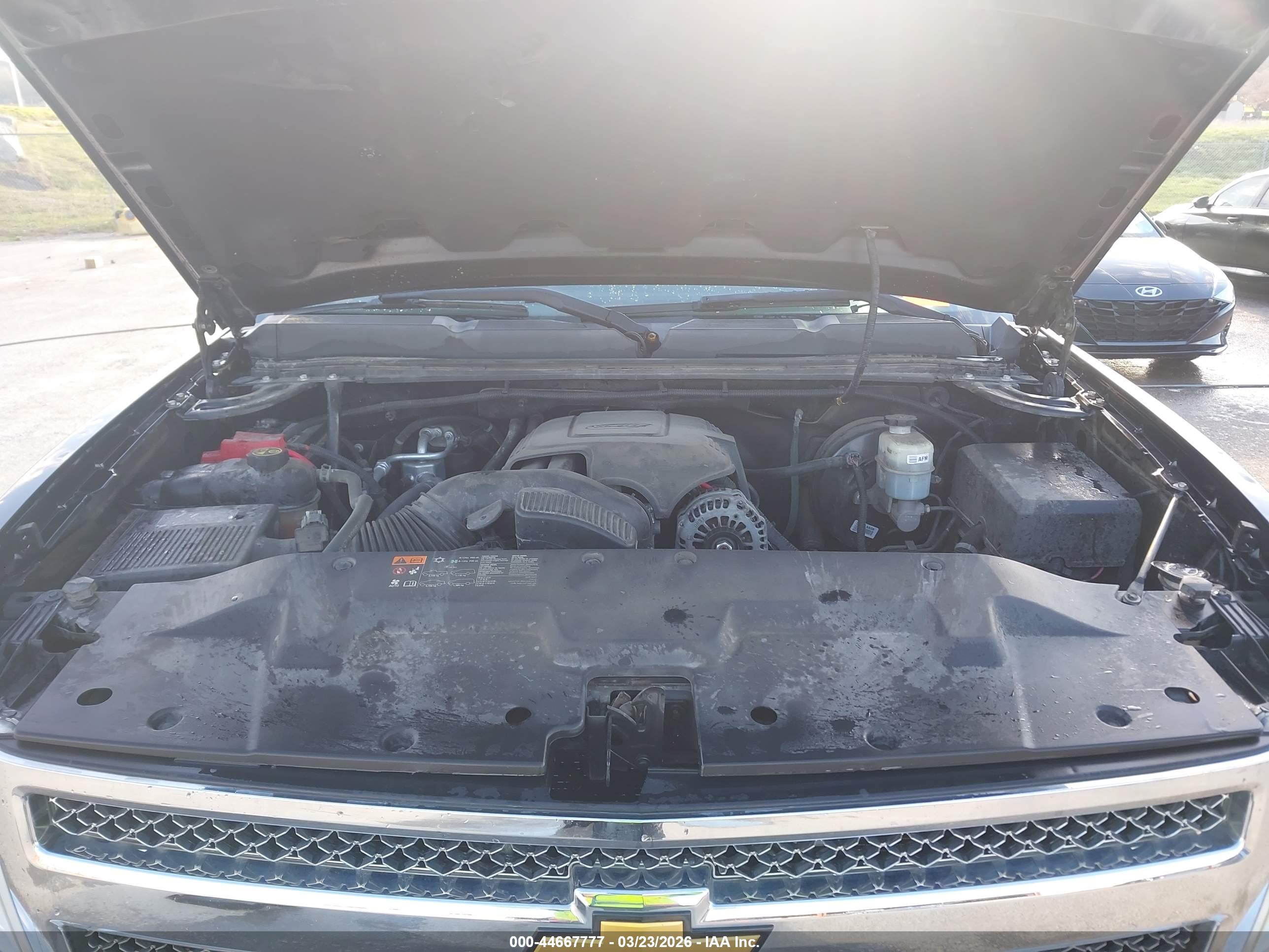 CHEVROLET SILVERADO image 10
