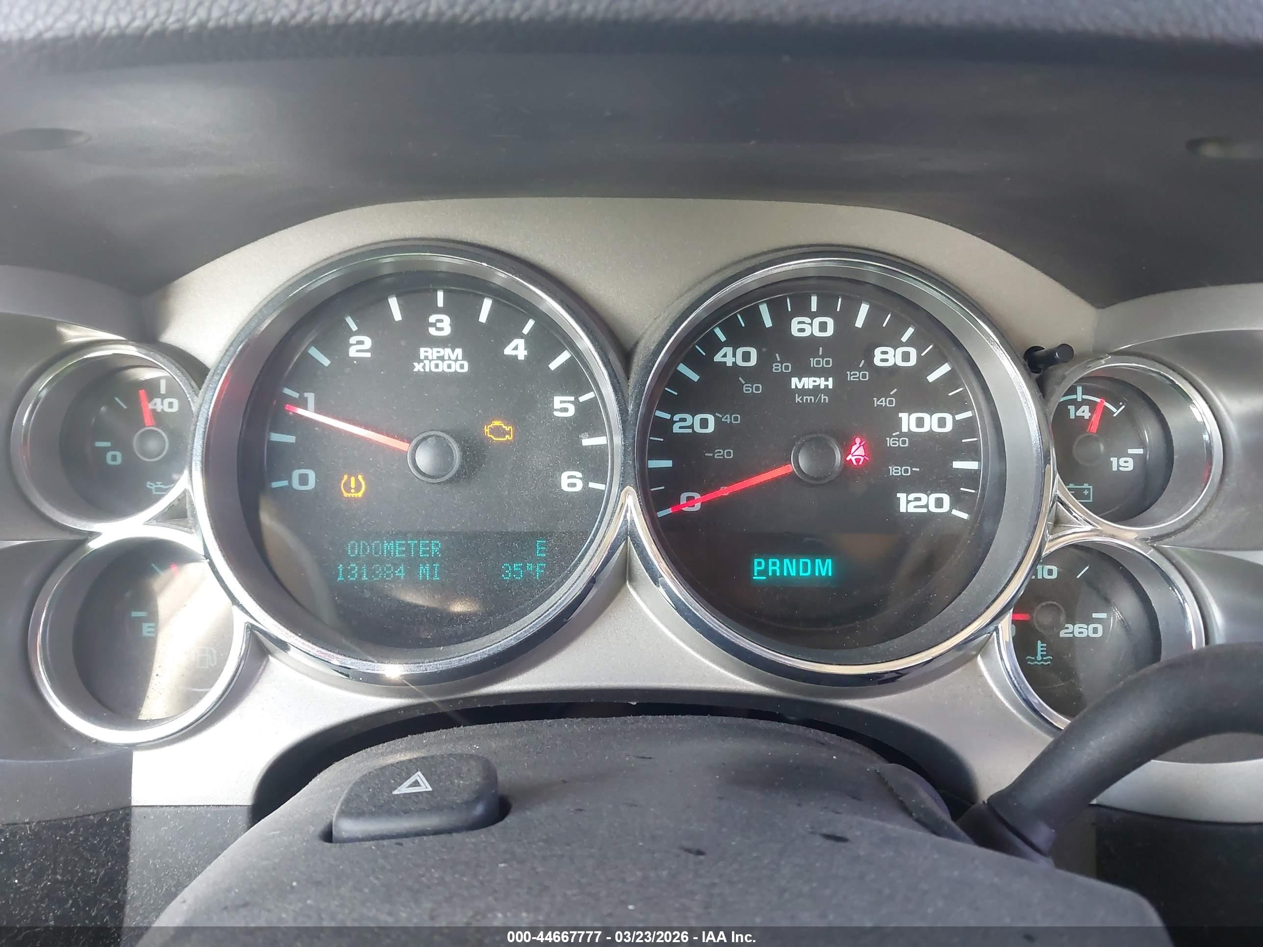 CHEVROLET SILVERADO image 7