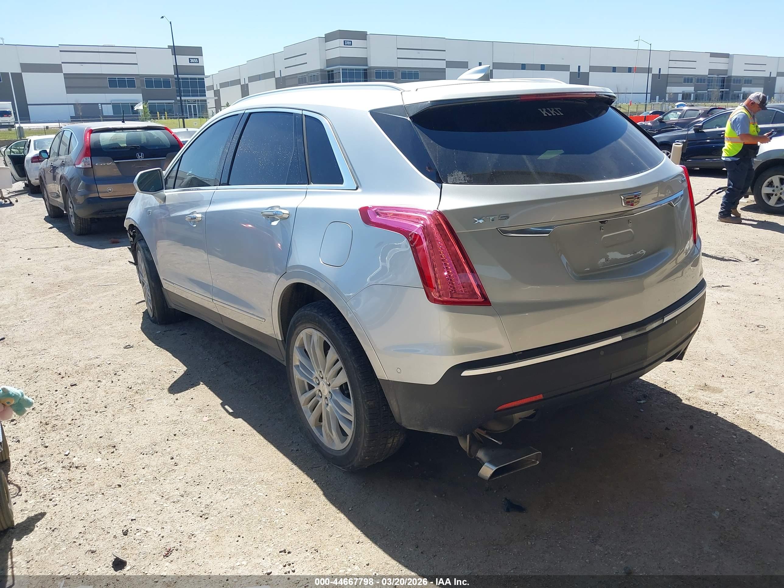 CADILLAC XT5 image 3